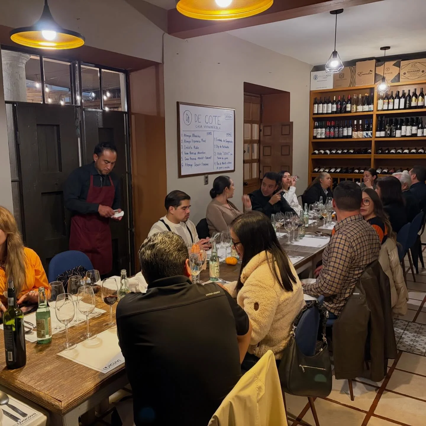 &iexcl;Espectacular evento con vinos @decotemx y @uvacava!

&iexcl;Muchas gracias! A Ernesto, por su impecable ponencia y su distinguida participaci&oacute;n. A los asistentes, por su entera disposici&oacute;n para compartir una cena-maridaje de alto
