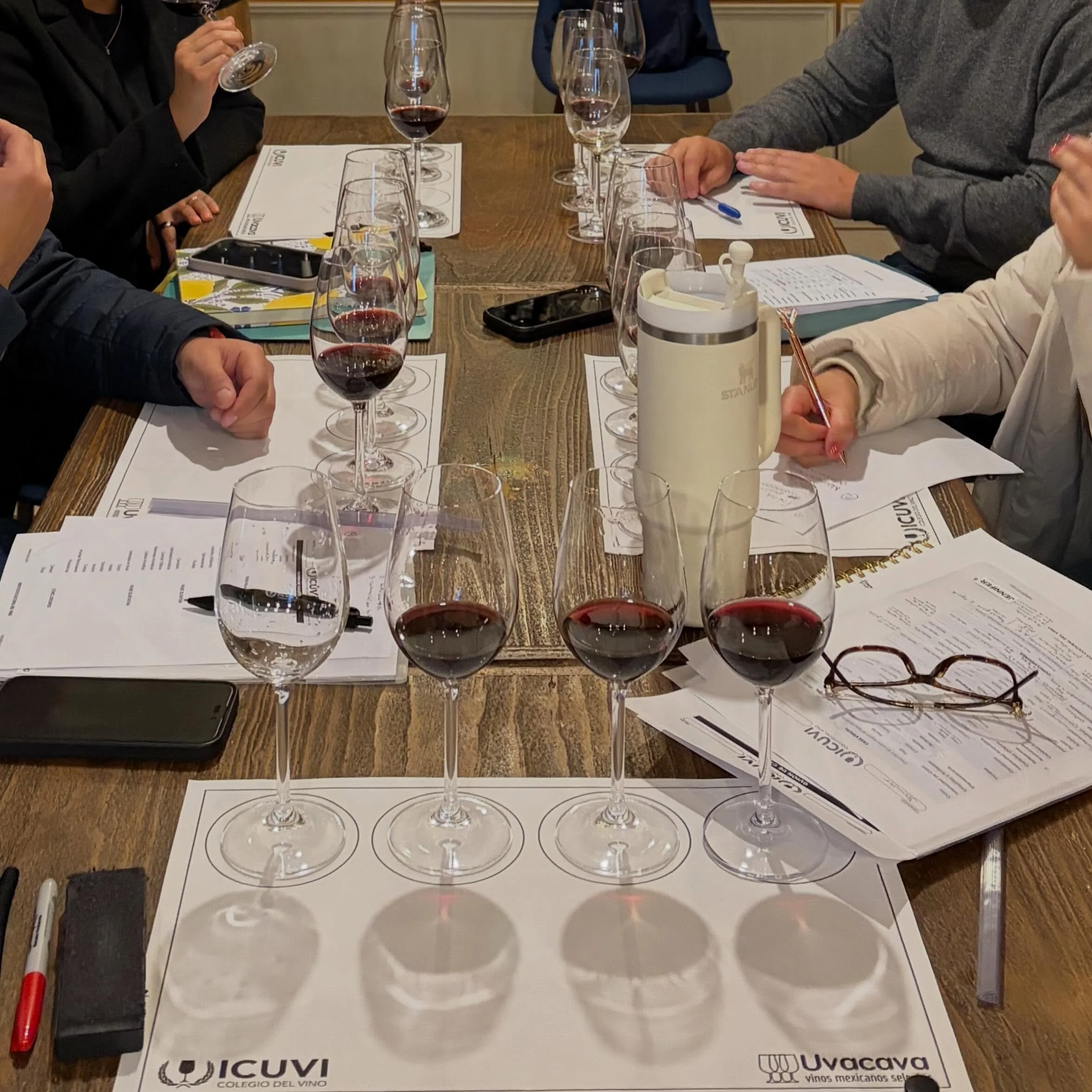 &iexcl;Prep&aacute;rate! Nuevos cursos de vino y clases de cocina est&aacute;n por iniciar.
Inscripciones:
&rarr; hola@icuvi.com