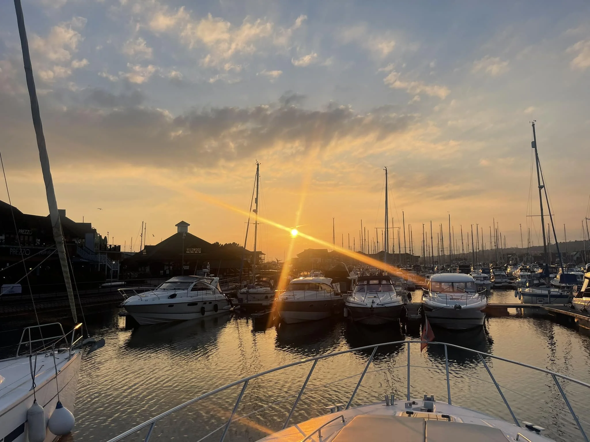 Setting further to the west! ❤️ not long now 🌞