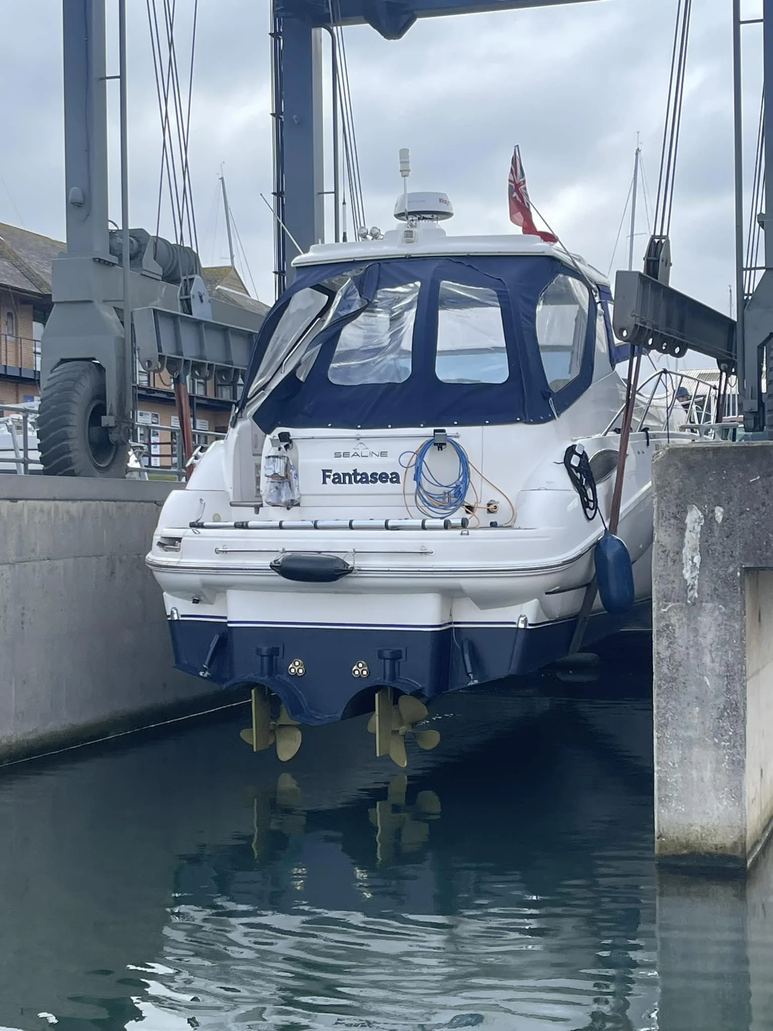 And relax! Finally back in the water 😁 Time for a bloody great big GnT.&hellip; 🍹