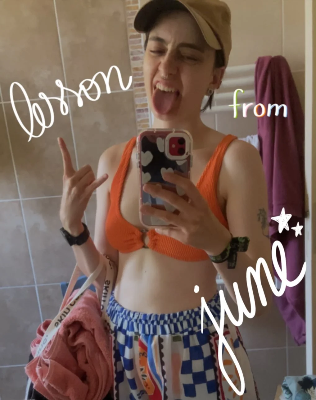 Je suis tellement FI&Egrave;RE de moi 💖

Je suis sortie de ma zone de confort au niveau du pro et du perso, et &ccedil;a, c&rsquo;est p&eacute;pite 🤌🏻

Et toi, c&rsquo;est quoi ton highlight de juin ?

#review #juin #bienetre #dieteticienne #natur