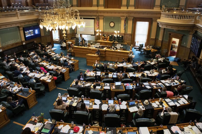 Colorado lawmakers reintroduce union bill, revive other stalled legislation