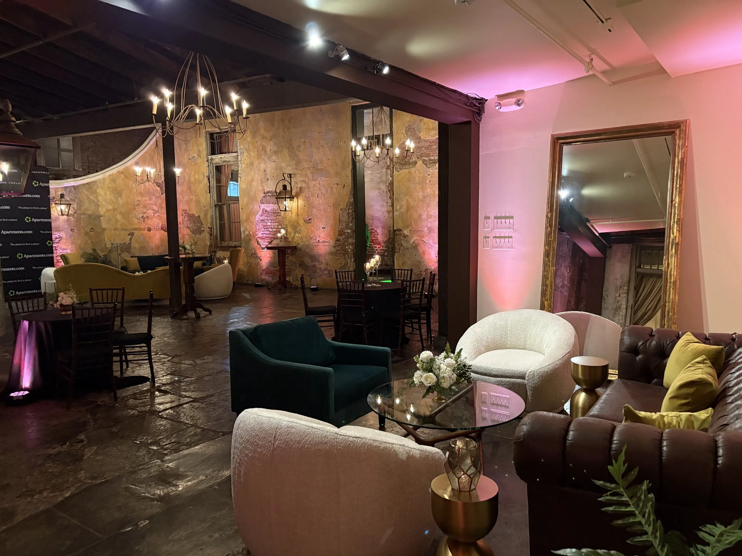 Cosstar Courtyard Lounge 2.jpeg