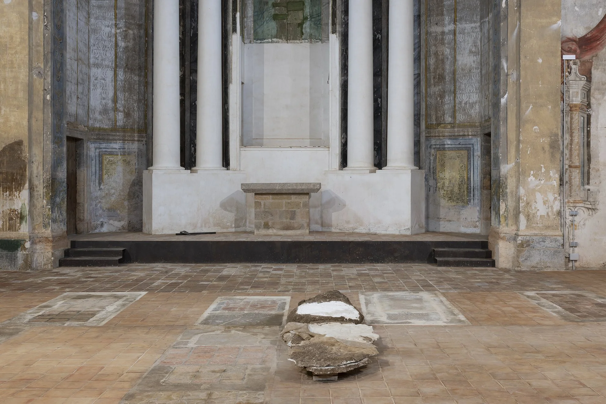 Jordi Mitjà. Clau doblegada per a vostè, 2026. Iron and Stainless steel. 100 x 30 x 10cm. (Left).
Monia Ben Hamouda. Ghost (Espinavessa), 2026. Plaster, oak, and soil. 184 x 94 x 27 cm & Ghost (Lladó), 2026. Plaster, oak, silicone, and soil. Image by