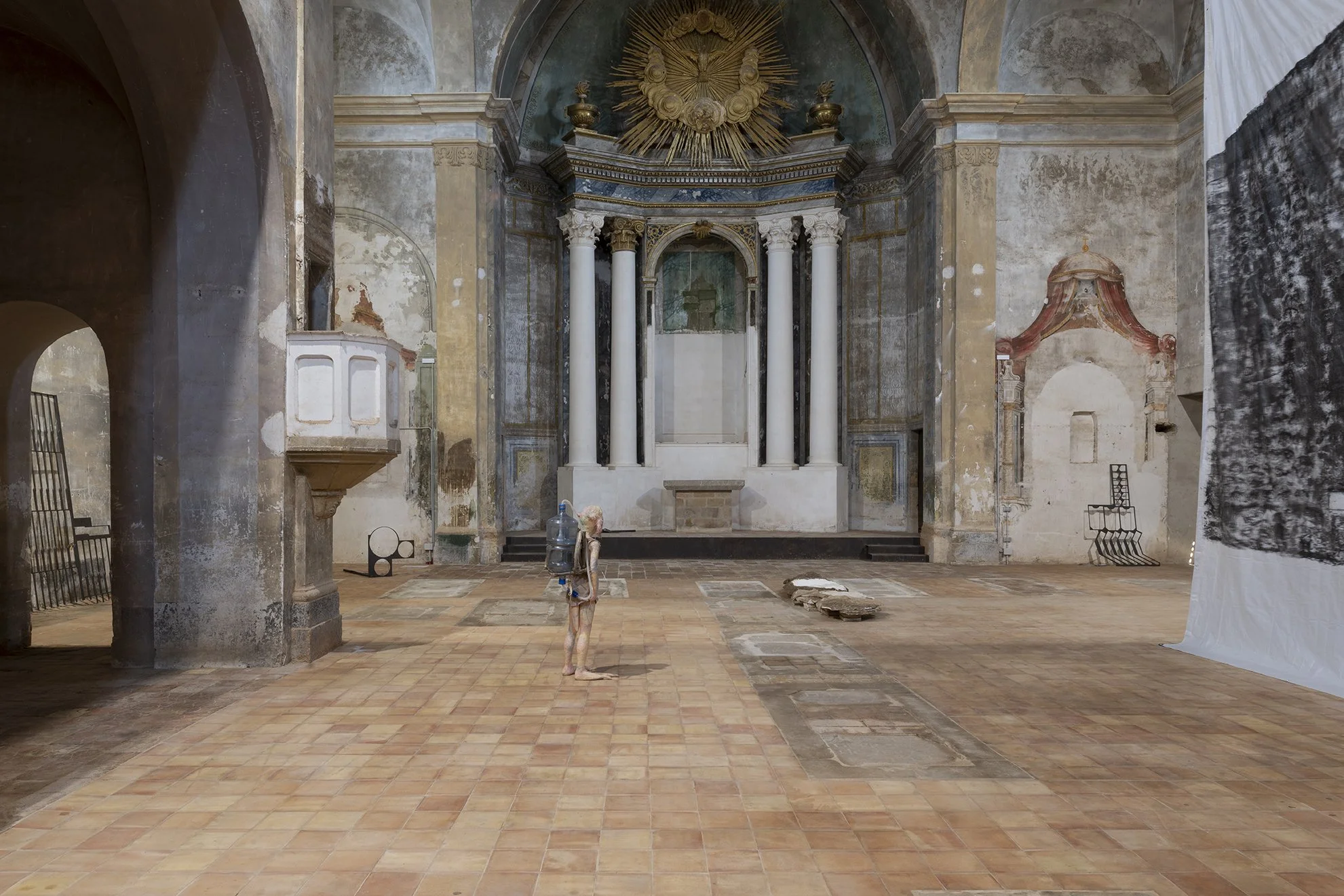 Installation view. Kin Too. Spiritvessel @ Sant Feliu de Lladó. Image by Roberto Ruiz. Courtesy of the artists and Spiritvessel.