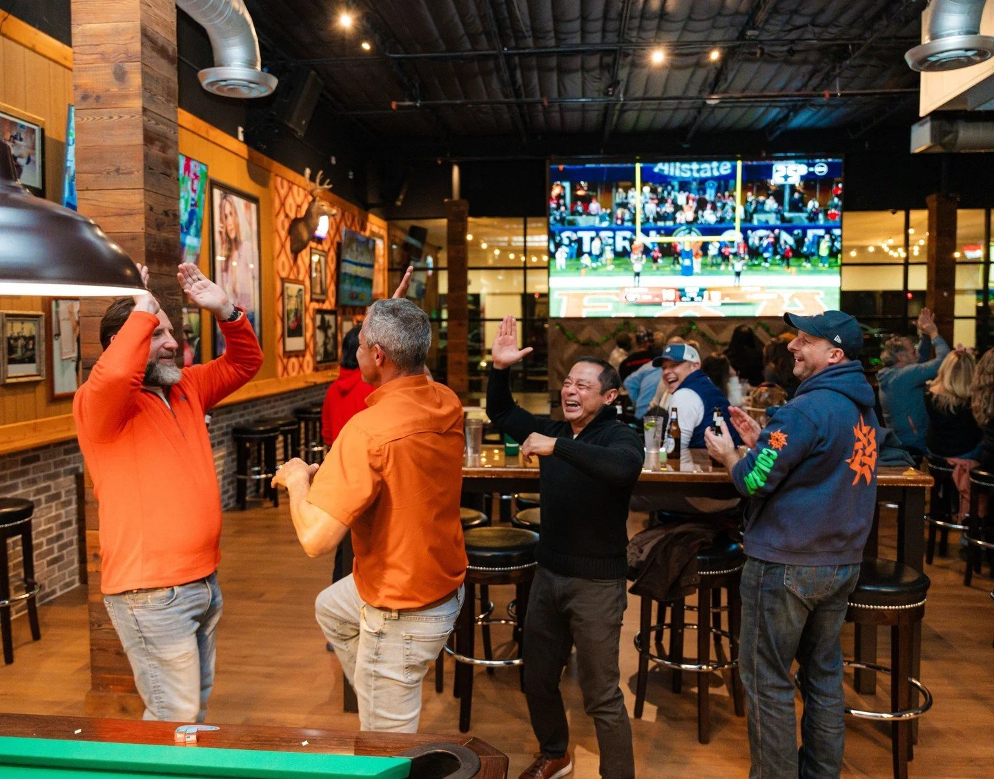 It&rsquo;s game day at the Hideaway! 🏈👏 Catch all the action on our BIG screen&mdash;Texas vs OU at 2:30pm!⁠
⁠
#woodyshideaway #houstontx