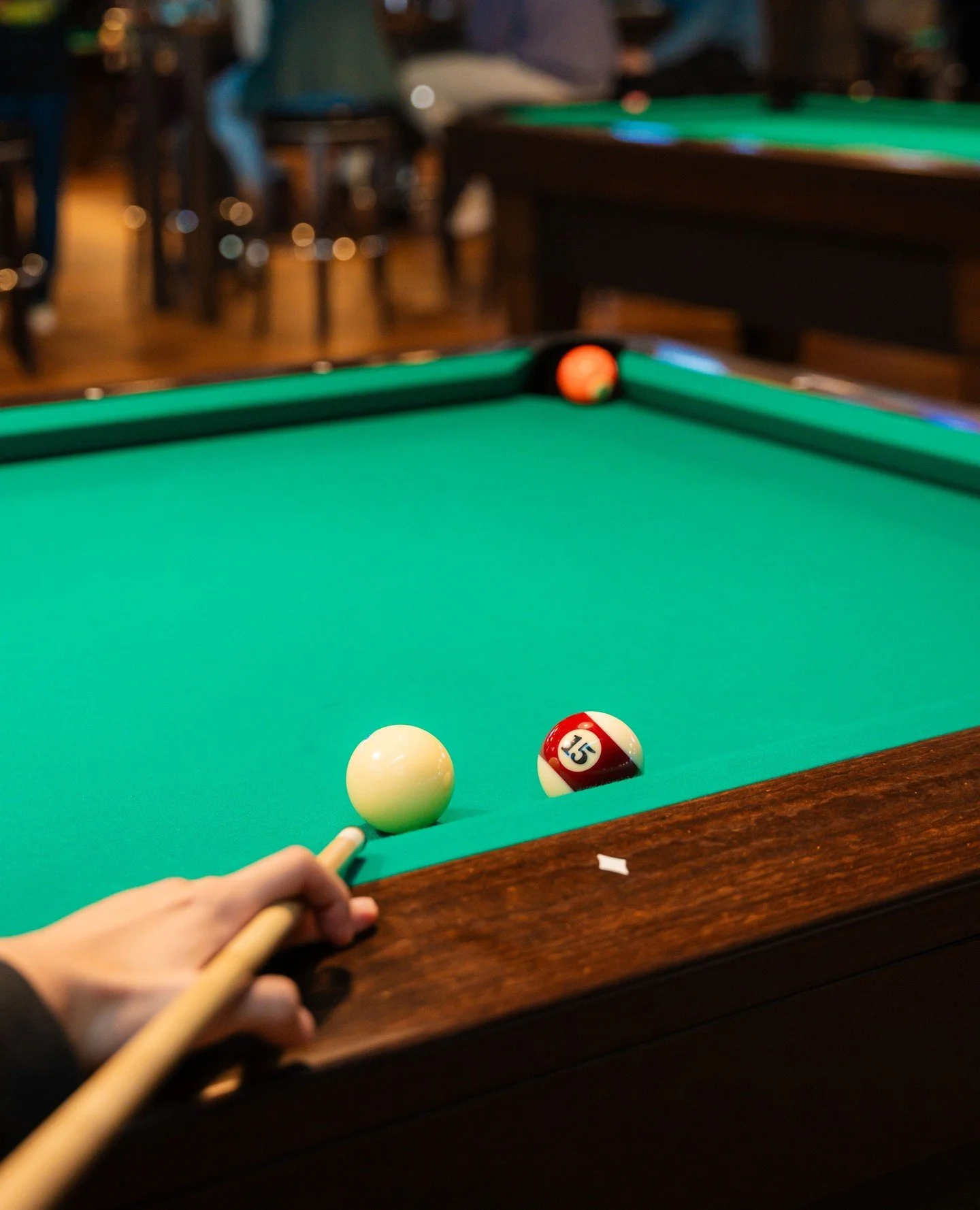$7 pool? That&rsquo;s our kind of happy hour hustle. Weekdays till 3pm&mdash;go ahead, take that lunch break 😉⁠
⁠
#woodyshideaway #houstontx