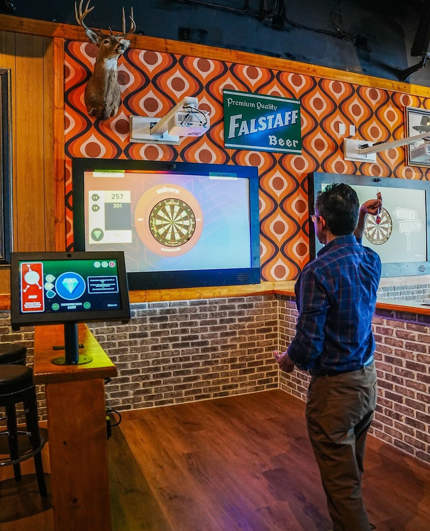 If you haven't tried our virtual dart simulator yet, then WYD!? 🎯 Our darts take the timeless game you love and infuse it with modern technology for a truly immersive experience. Book yours in-person or online through our link in bio! 🔗 ⁠
⁠
#woodys