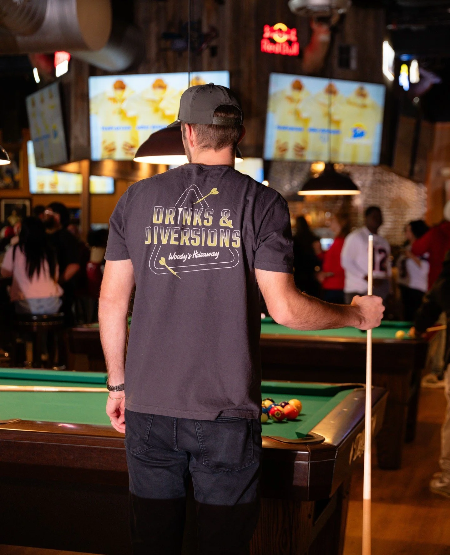 Woody&rsquo;s hats and tees are officially here to keep the vibe going long after last call. Built for the course and made for the bar. Rep your favorite spot anywhere you go!⁠
⁠
Grab yours from your bartender or server next time you&rsquo;re in! 🍻