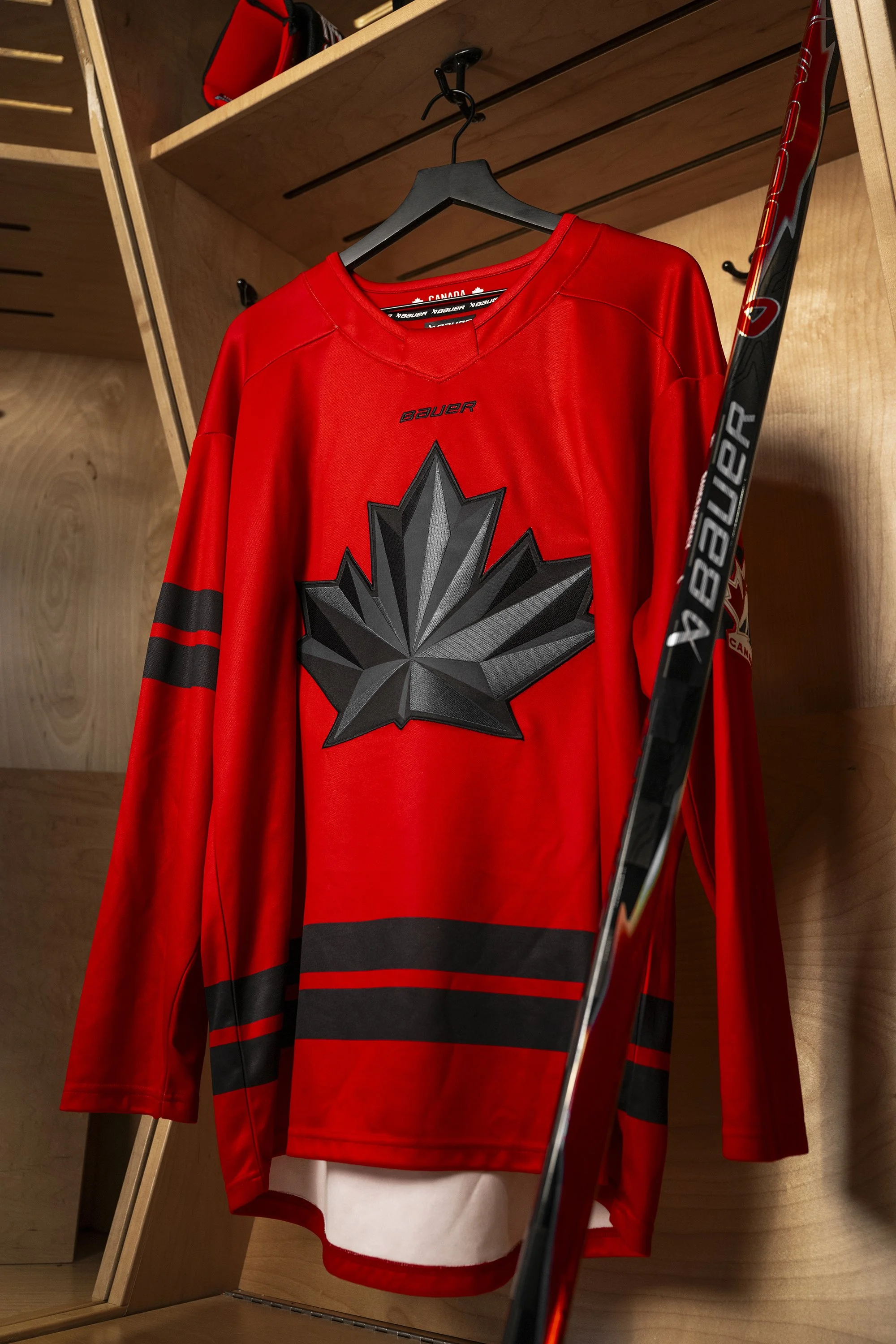 HOL25_APPAREL_HOCKEYCANADA_JERSEY_032.jpg