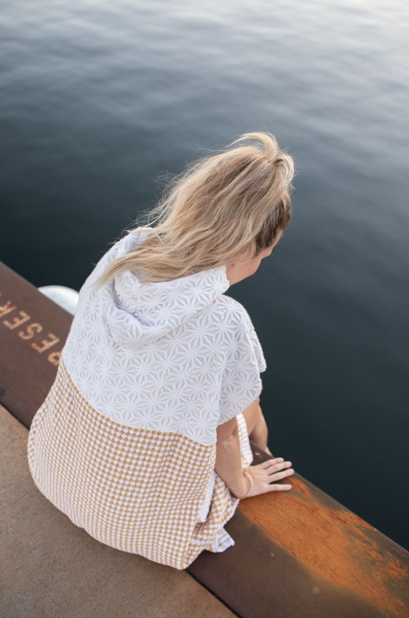 swim-sauna-towel-poncho.png