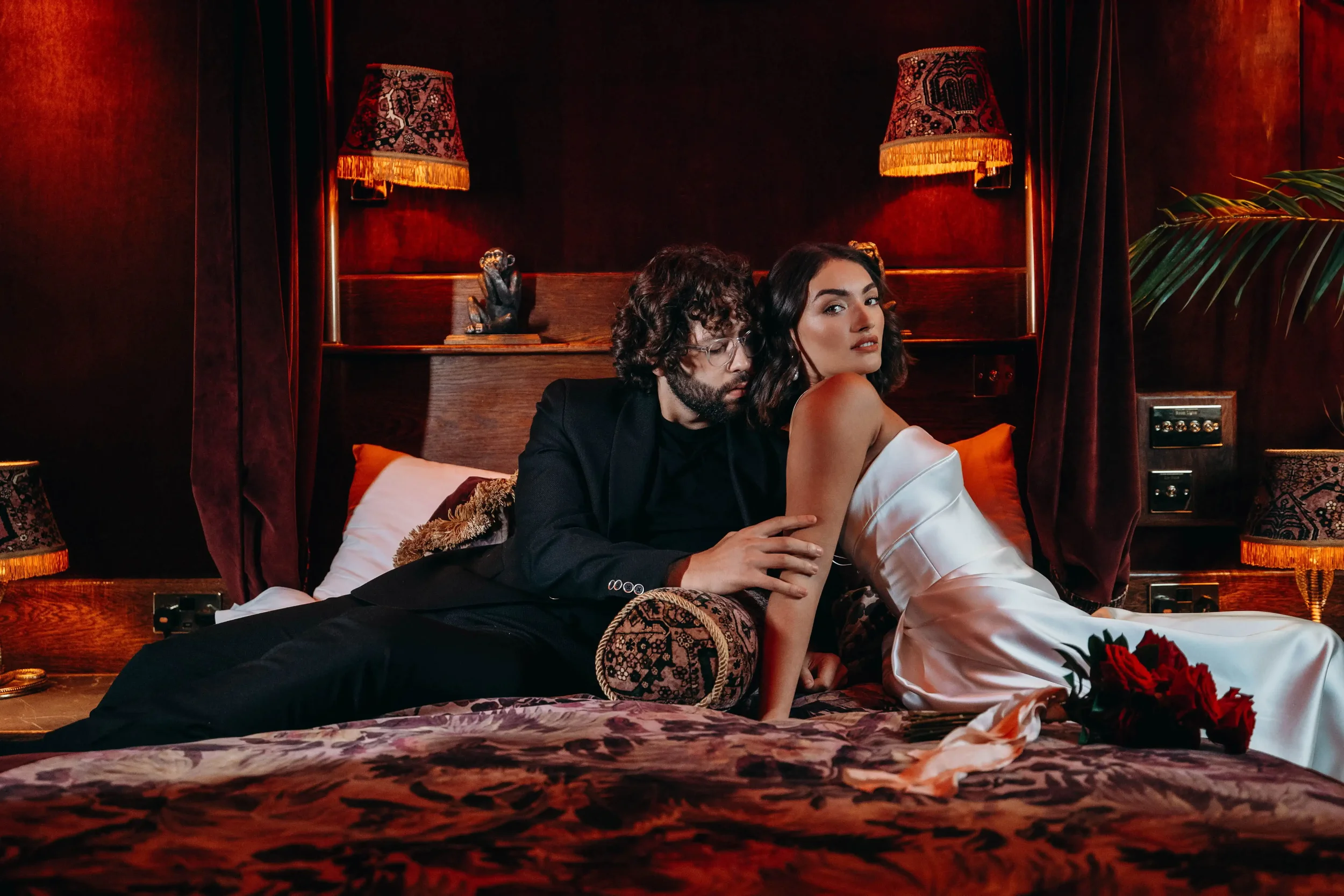 chloe-noble-lightroom-preset-editorial-wedding-bedroom-portrait.webp