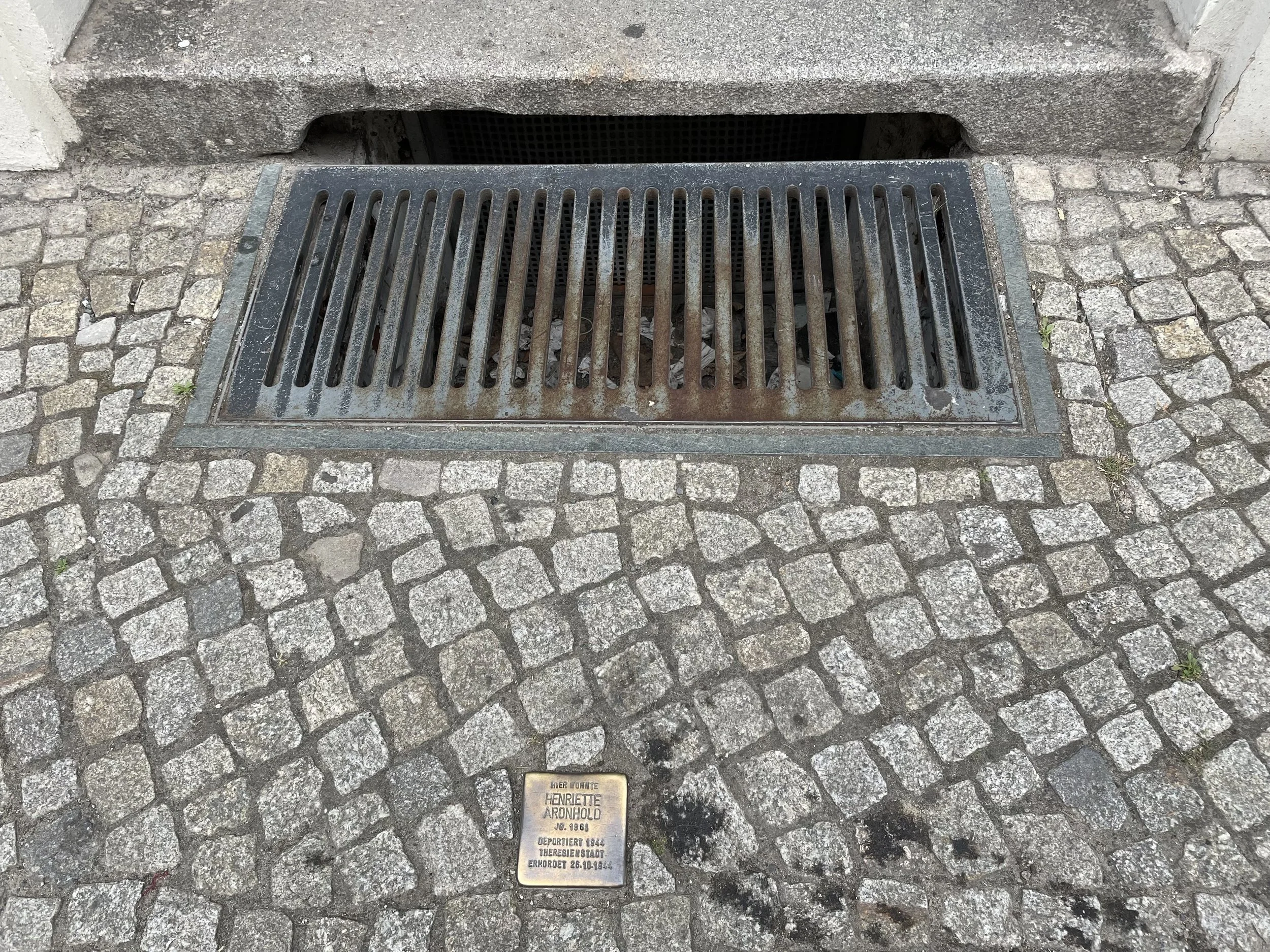 stolpersteine22©robynreed - 3.jpeg