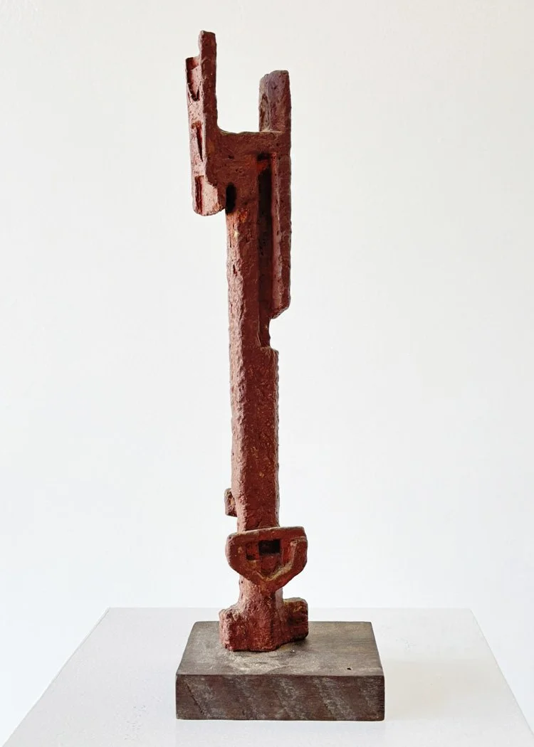 Abstract clay sculpture by Angelo Granata on a square base
