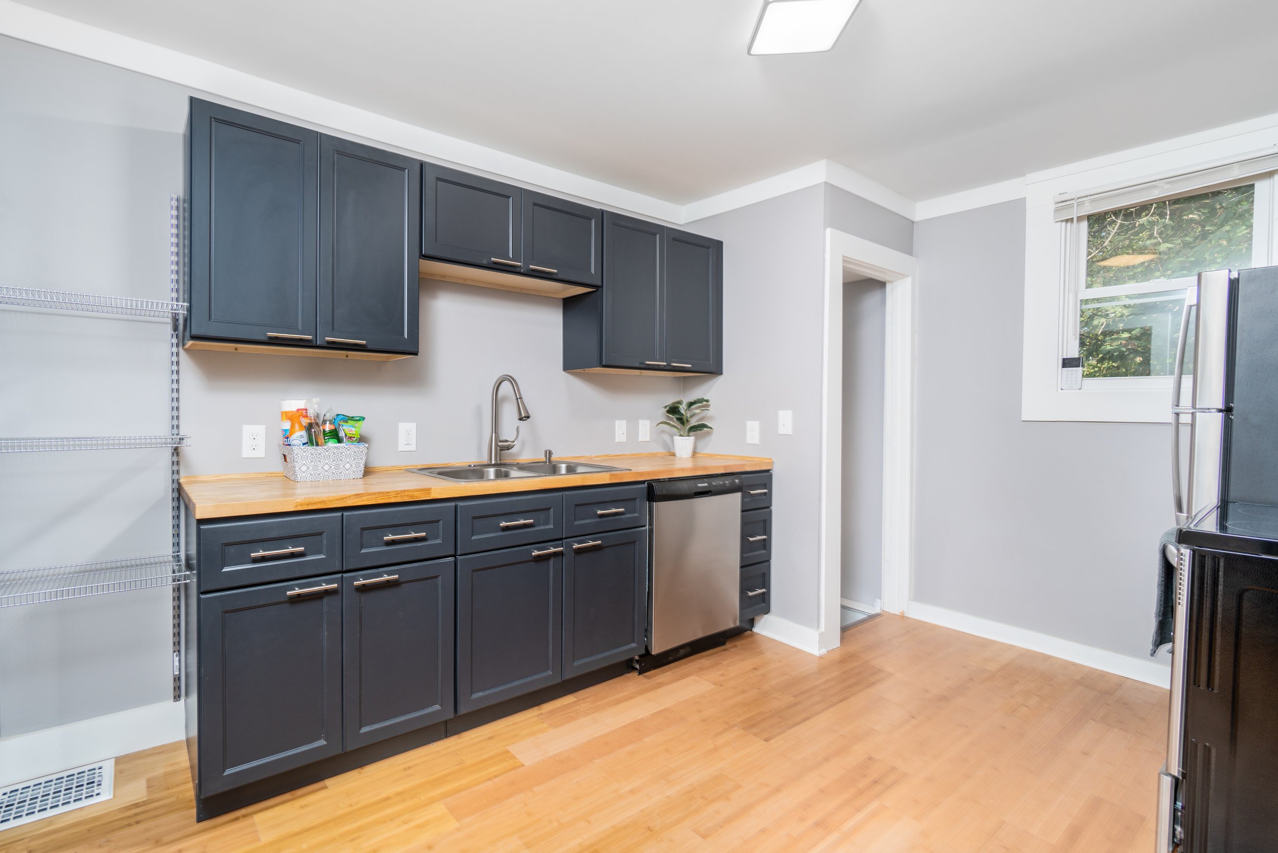 246 Whitethron   0007.jpg