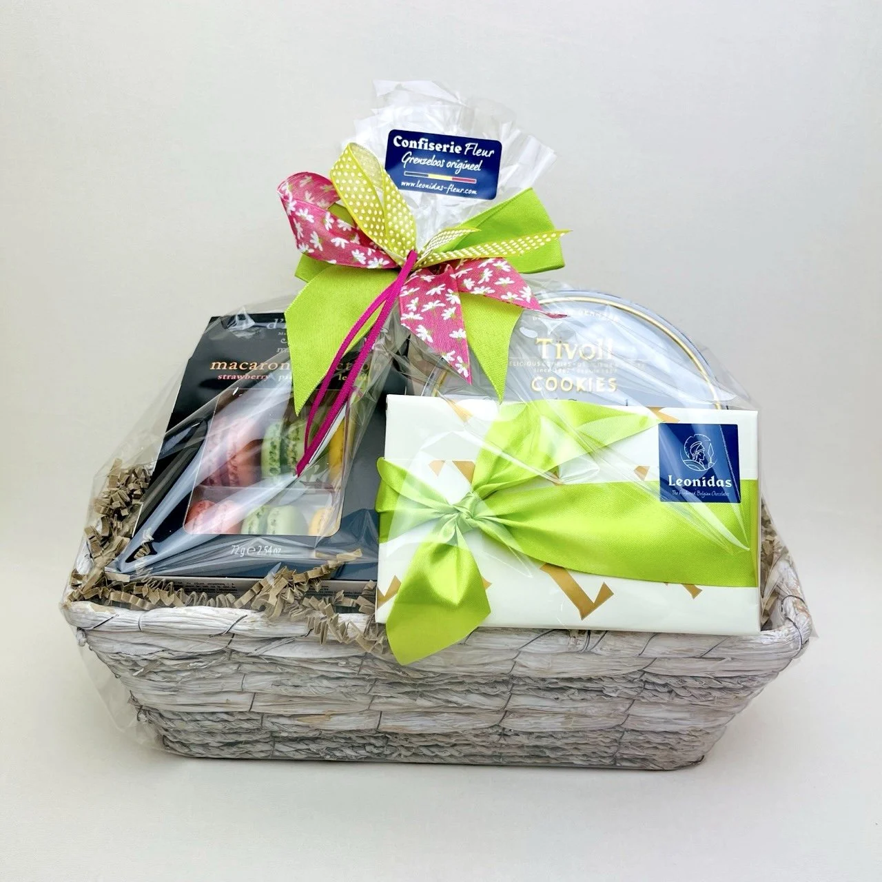 Gewoven mandje / bloembakje