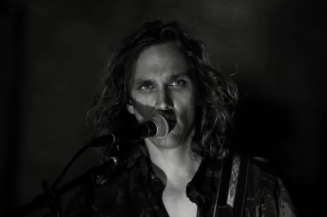 Live in the Taproom - Michael Russell 