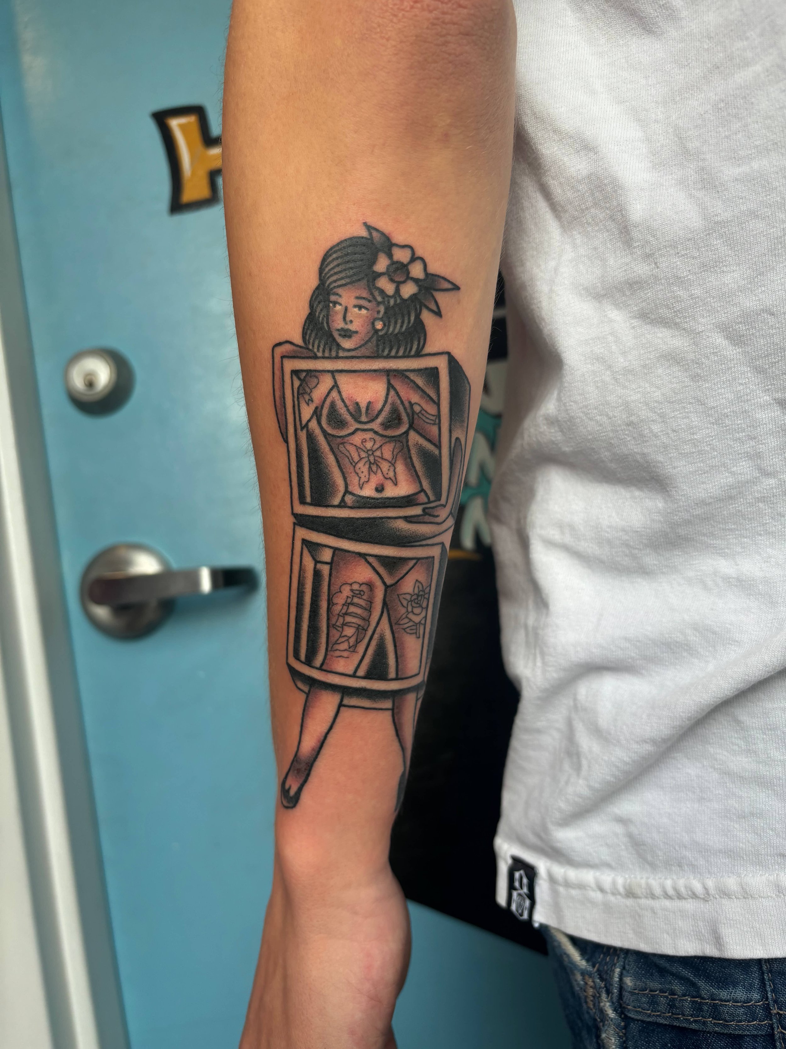 bubbas-tattoo-EARL 28.jpg