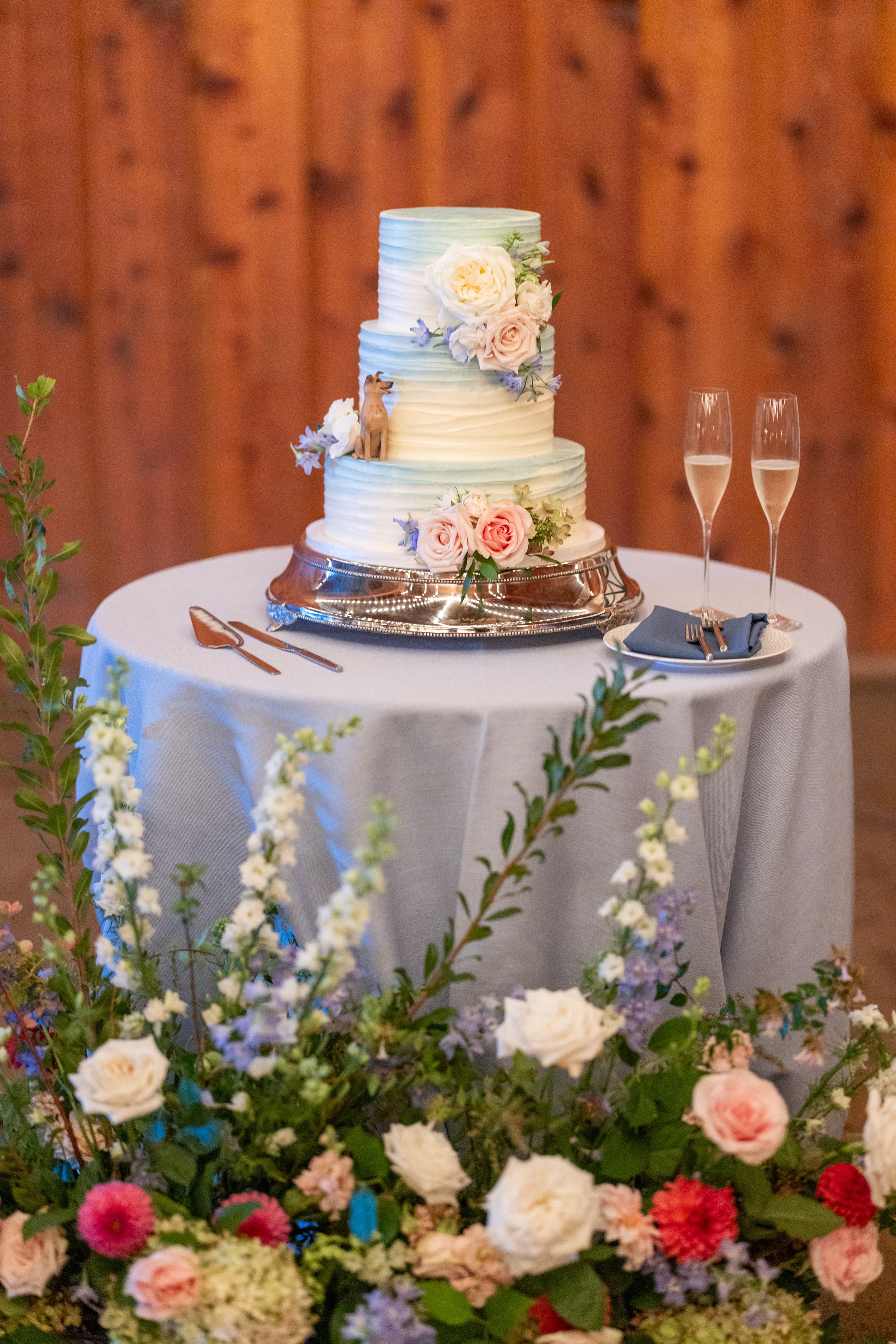 Aaron Watson Photography Fall, Vintage, Ceremony, Details, Barn, Estate, Red, Blue, Green, White