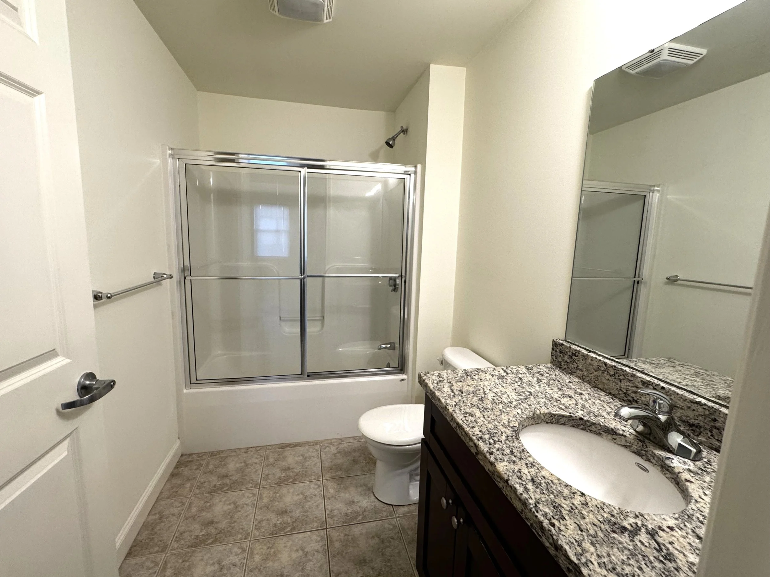 Main Bath 2.jpg