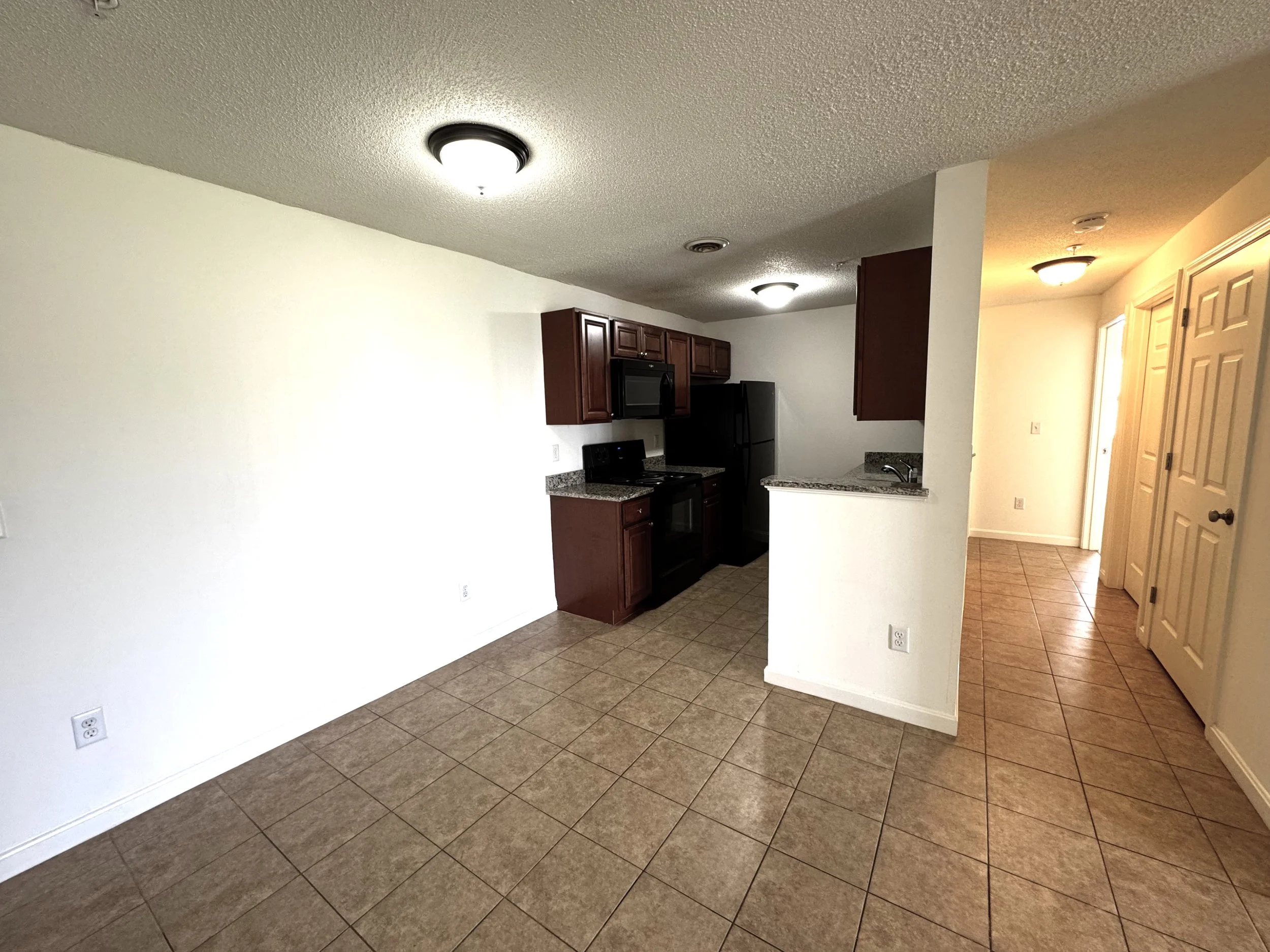 Dining Room Hallway Kitchen view.jpg