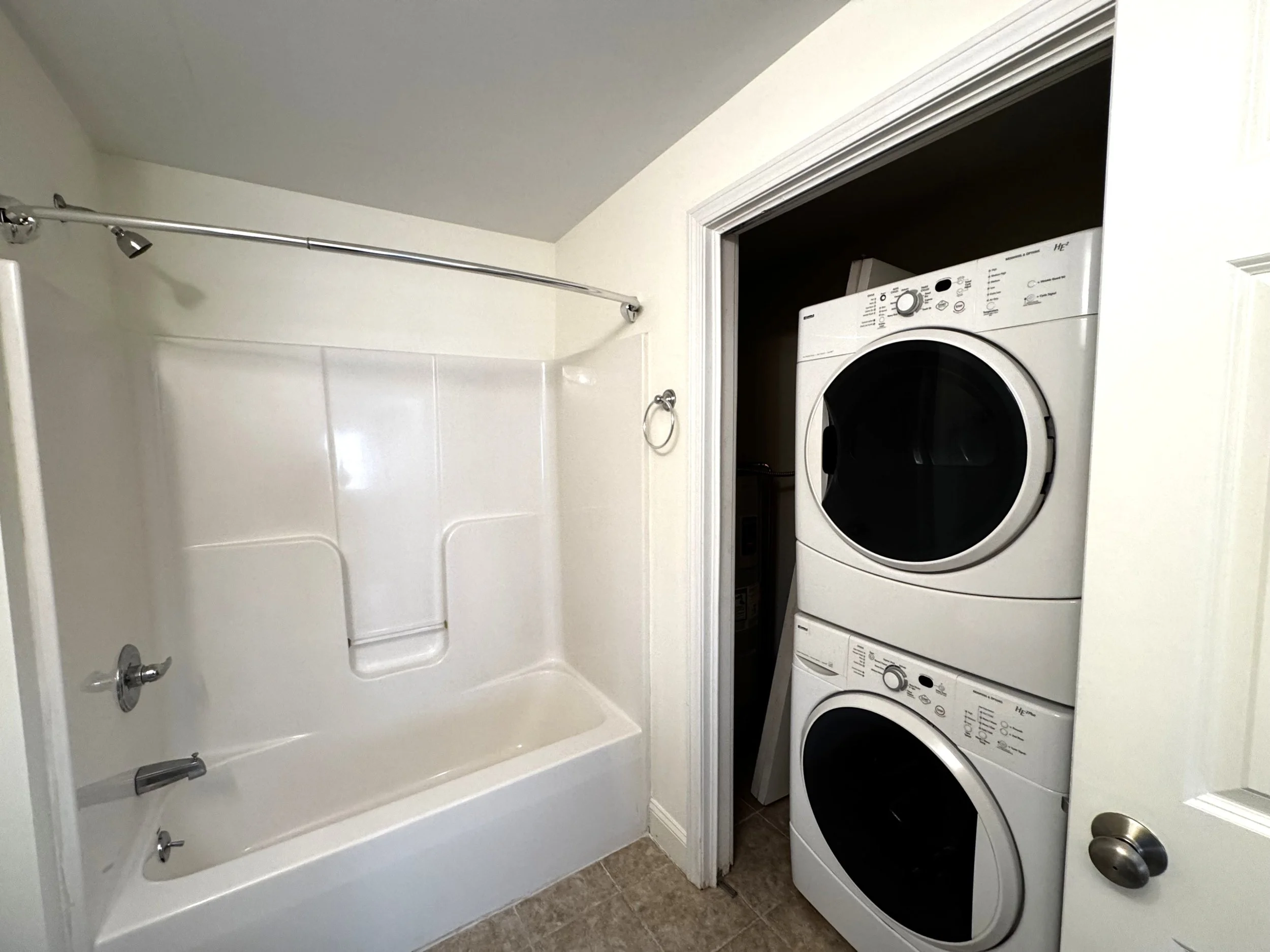 Washer Dryer in unit.jpg