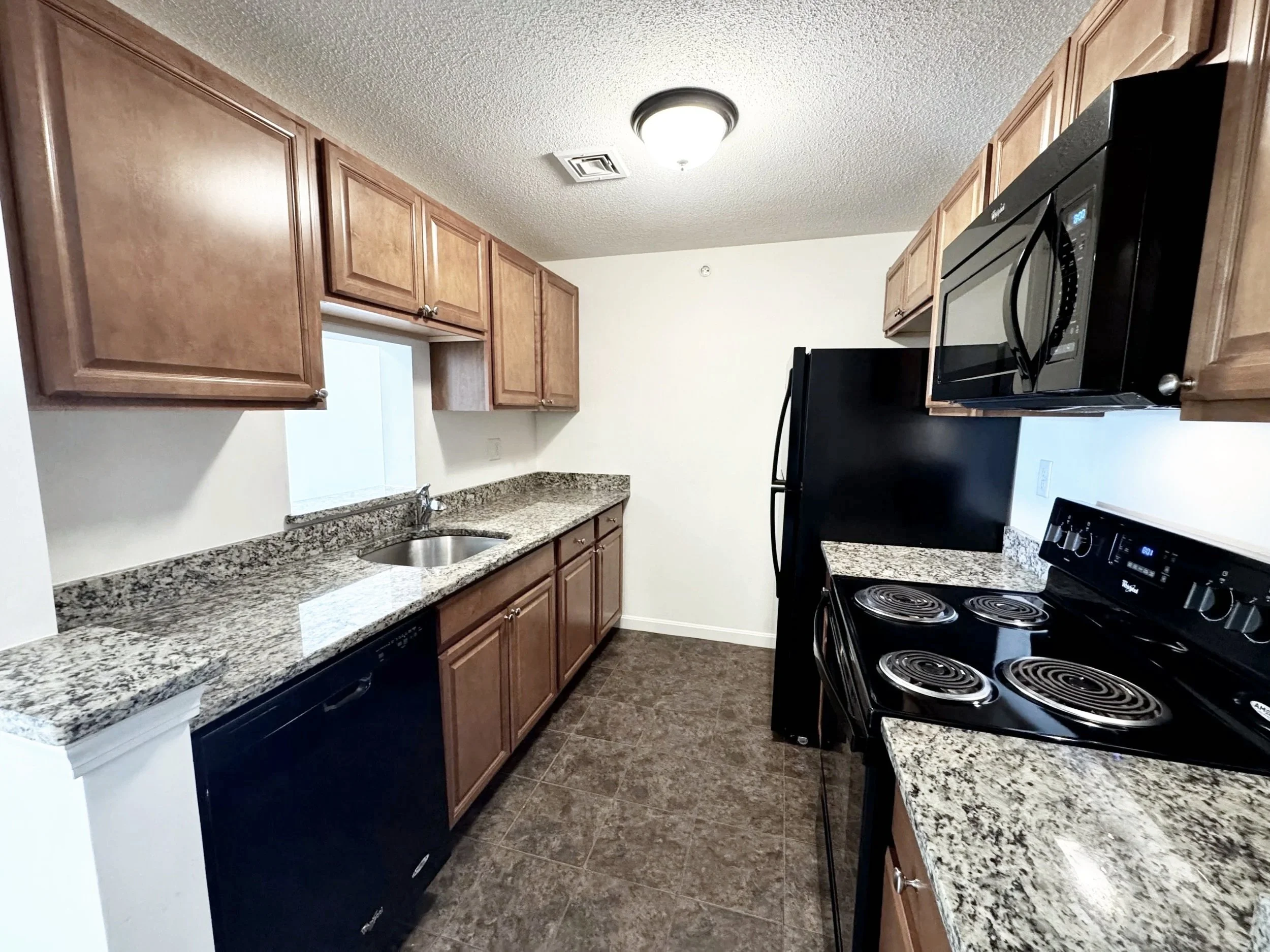Lilac Garden: 1 Bed/1 Bath - Unit #135: $ 1,775 - Available Now!