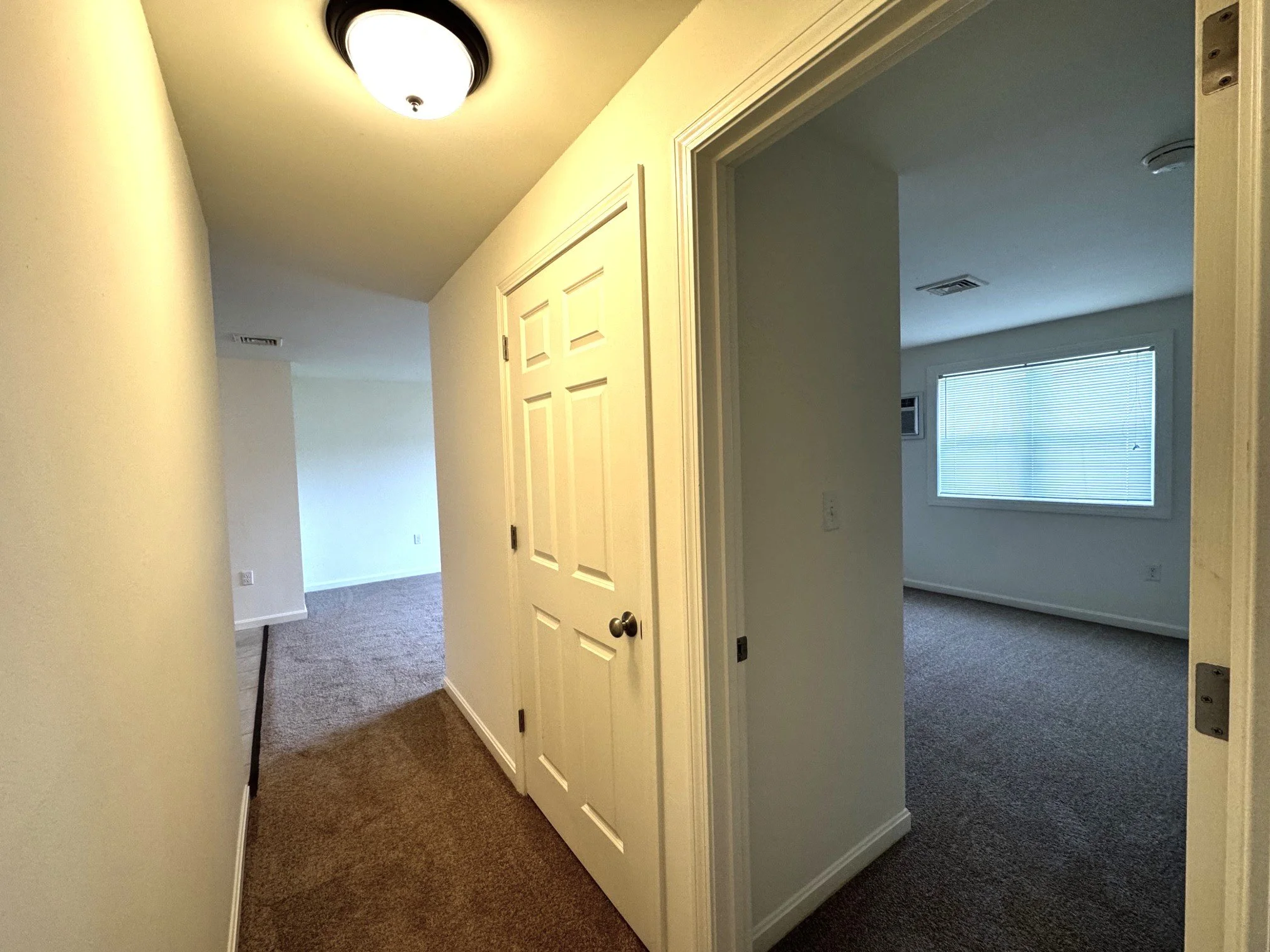 Hallway to LivingRoom.jpeg