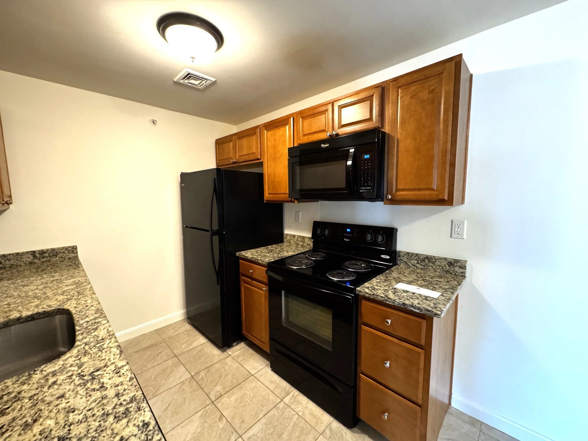 Kitchen 1.jpeg