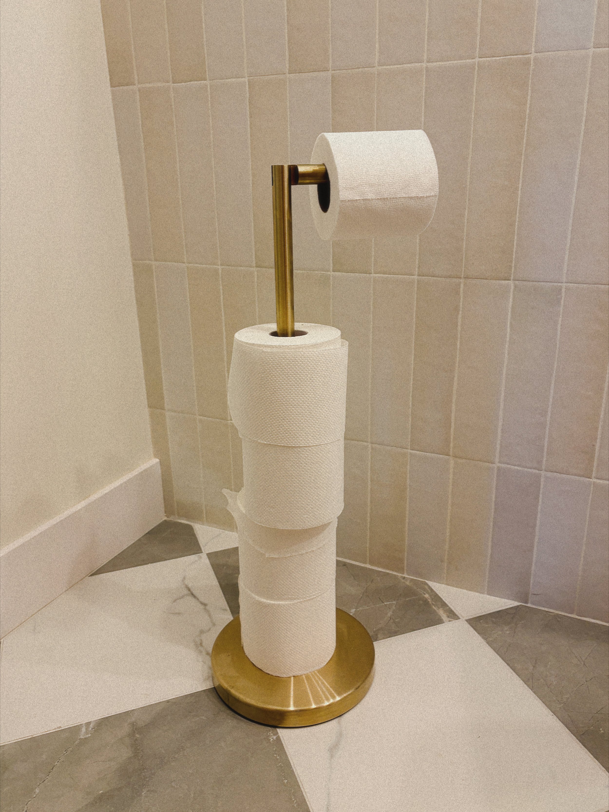 Best Non-Toxic Toilet Paper: Bamboo vs Recycled (What’s Actually Worth It?)
