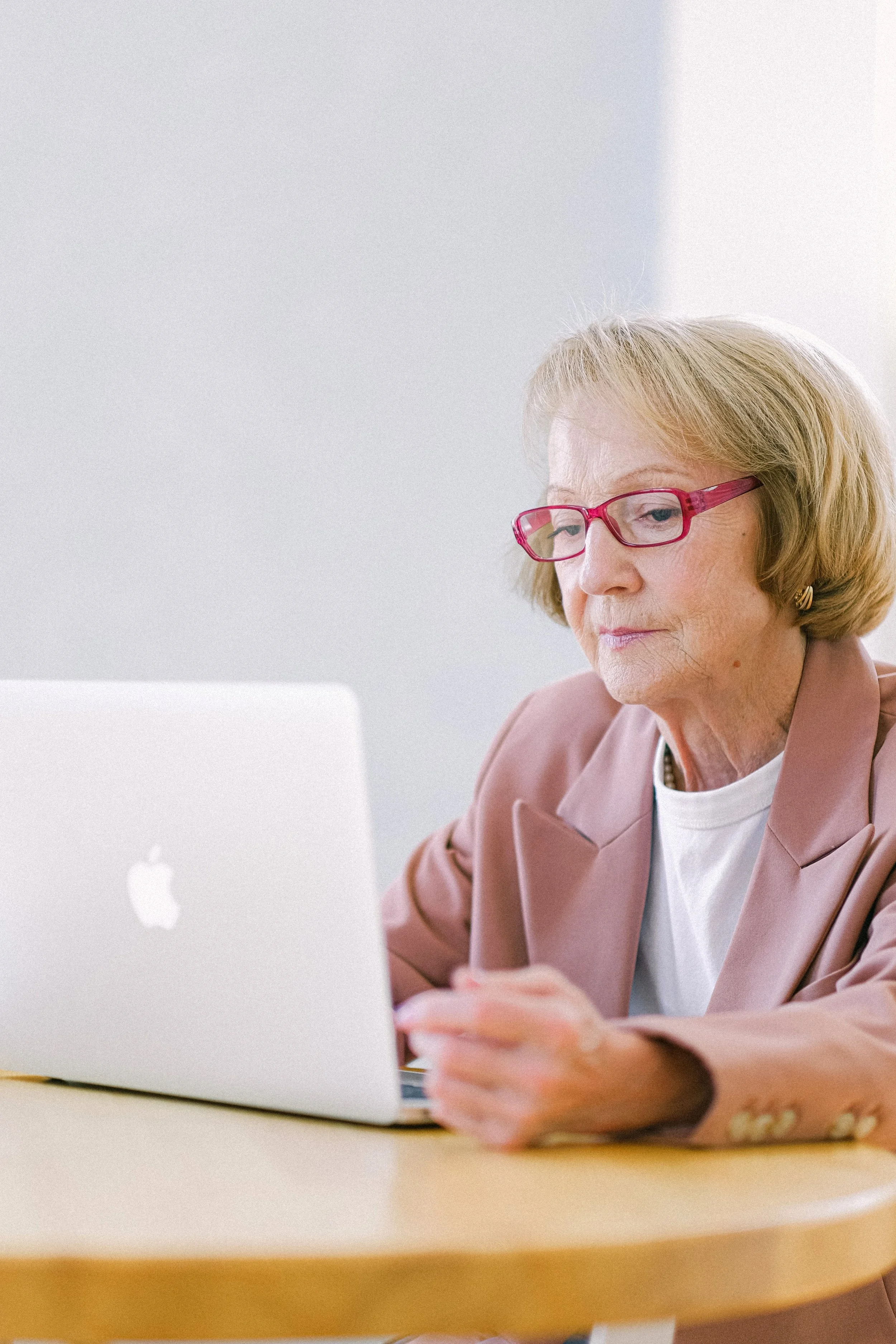 A longtime church bookkeeper prepares for retirement