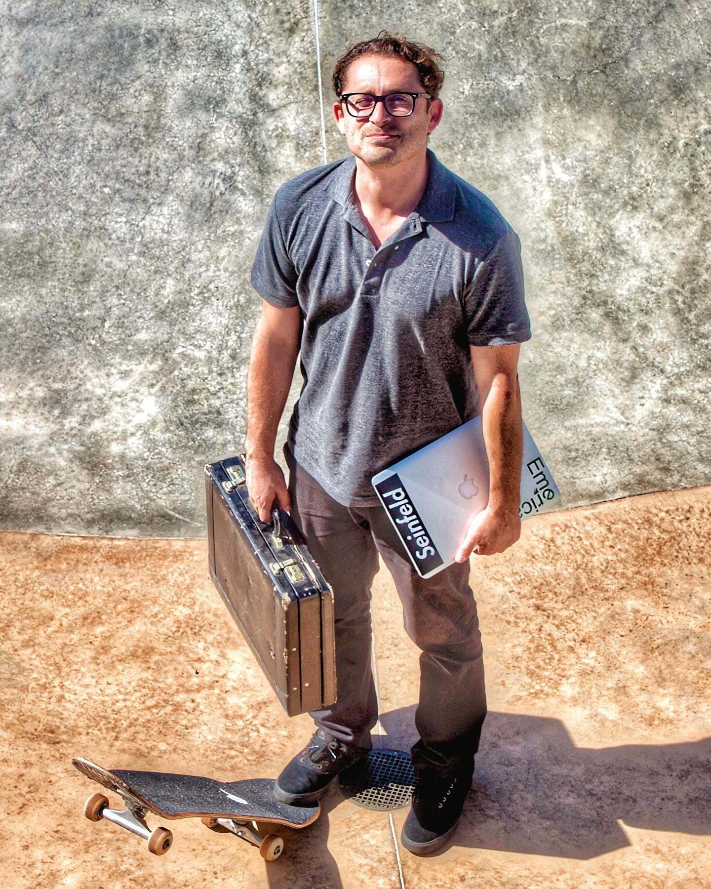 Working remotely doesn&rsquo;t always mean working from home.👨🏻&zwj;💻🛹
.
.
.
#SocialMediaMarketing
#DigitalMarketing
#ContentMarketing
#MarketingStrategy
#SocialMediaTips
#Branding
#InfluencerMarketing
#OnlineMarketing
#SocialMediaGrowth
#Marketi