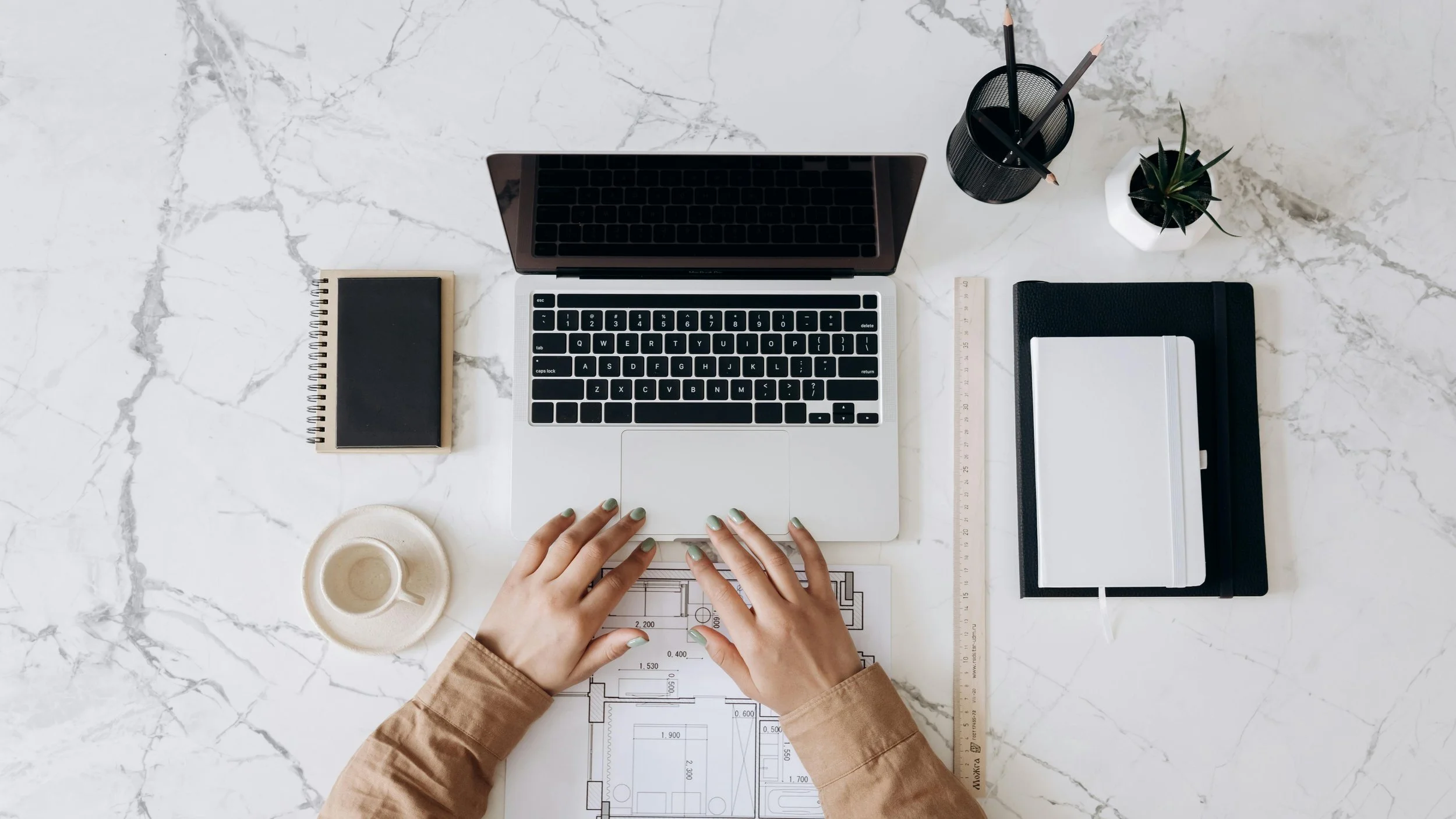 Overwhelmed by Tasks? Here’s How I Get Organized Fast.