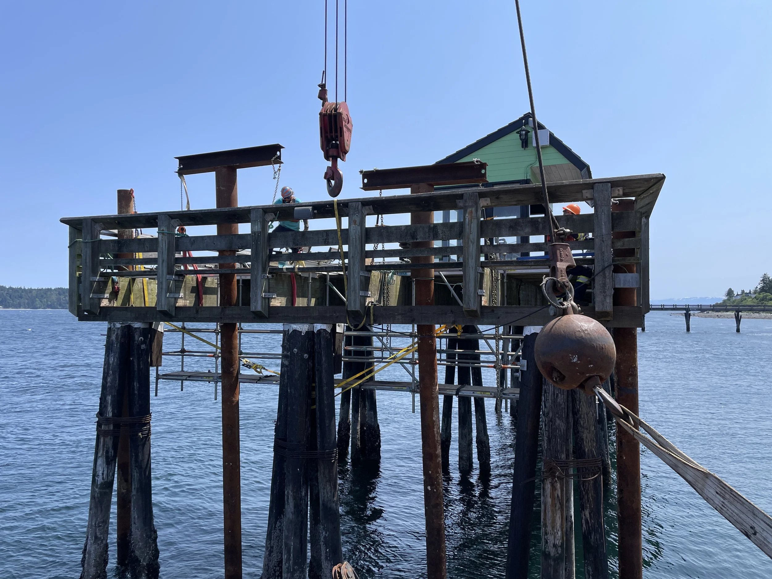 Discovery Pier Repairs, Cambell River