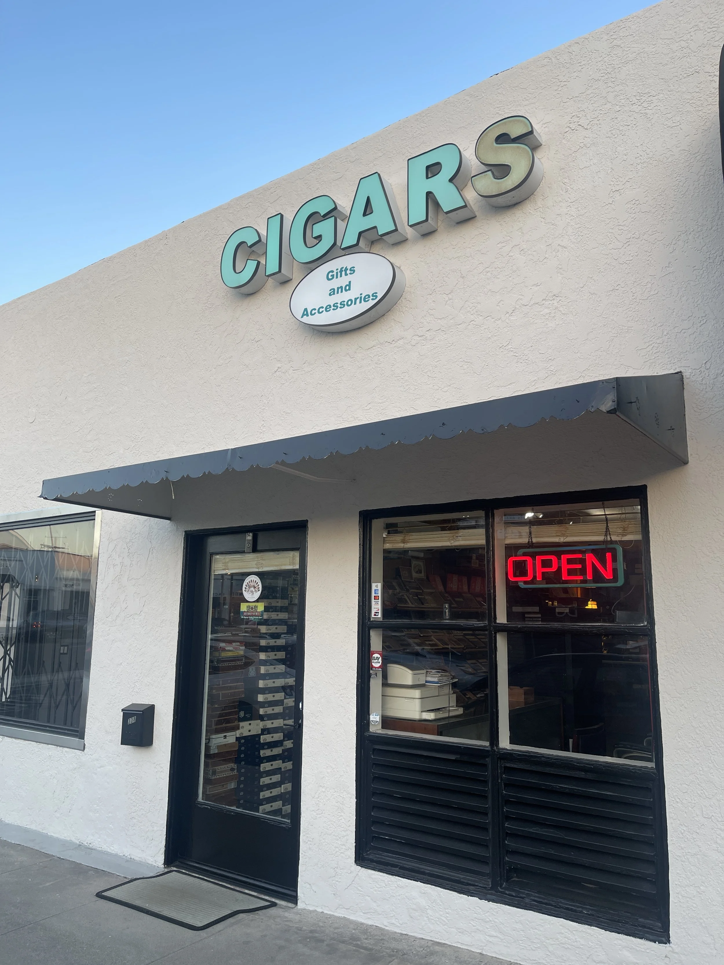 CDM Cigars