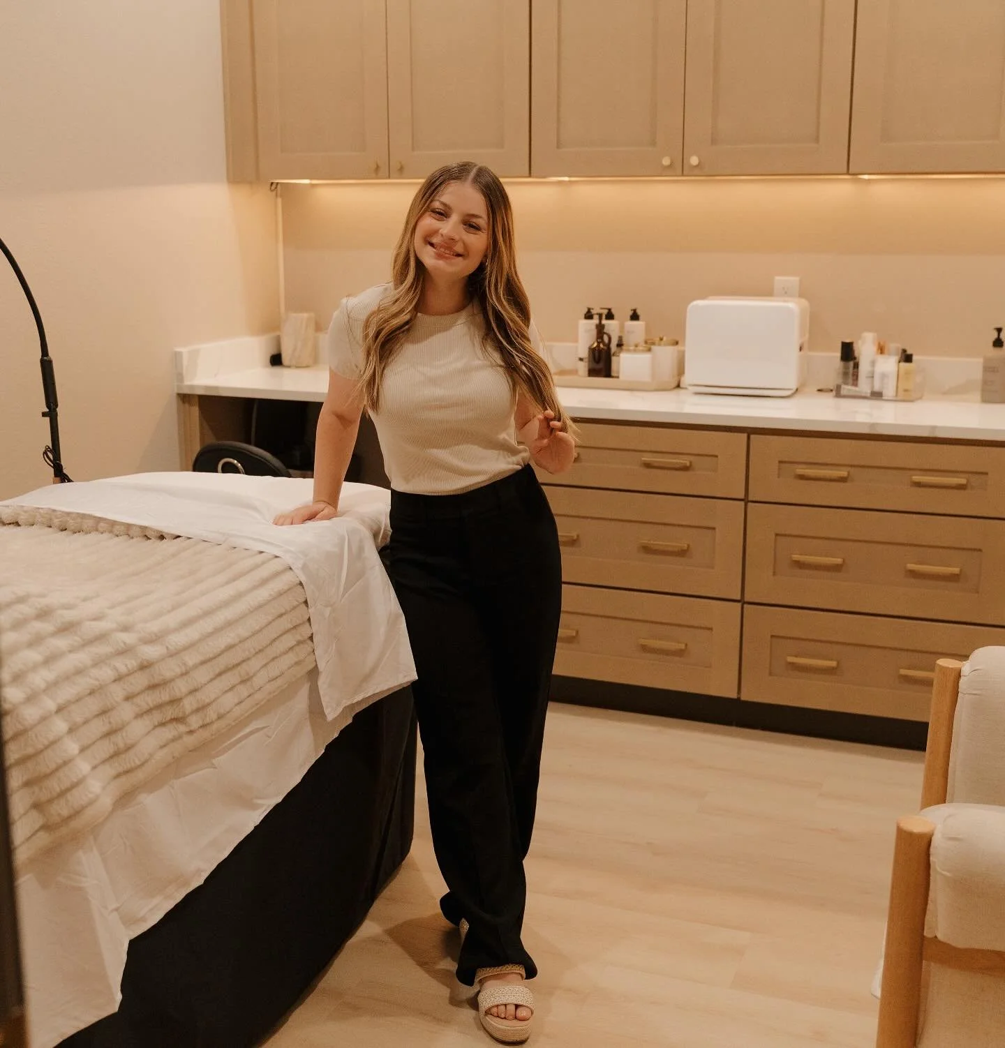 ✨Happy Birthday to our amazing esthetician, Madison! ✨
She&rsquo;s one of the newest members of our team but already such a perfect fit. Madison&rsquo;s passion for skin and her sweet, caring personality make her such a joy to have at The Glow Lab.

