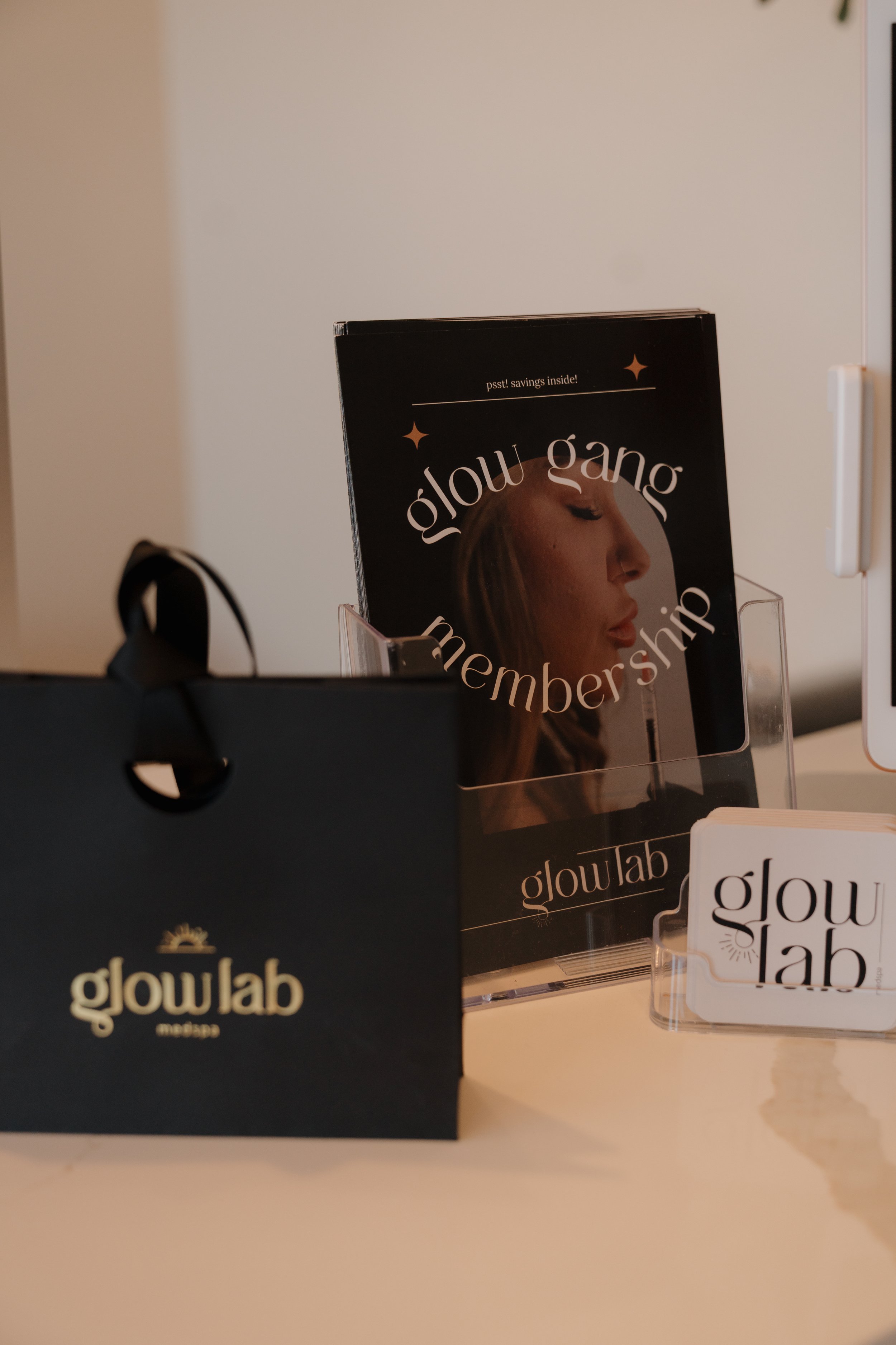 GLOWLABINOFFICE-06807.jpg