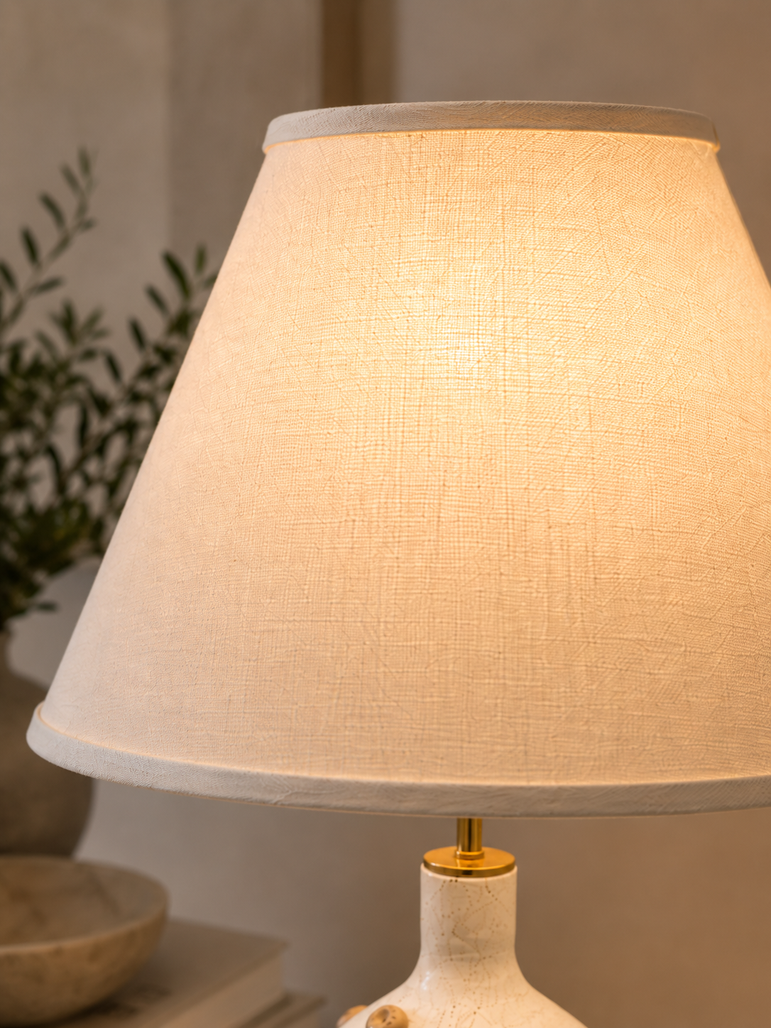 Kusama Floor Lamp Linen White Shade.png