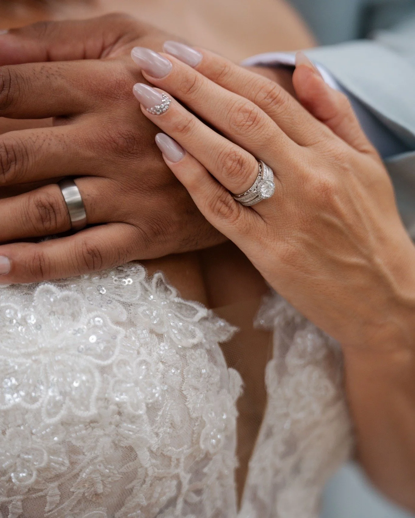 Securing the Vision: The Timeline
To curate a truly flawless and highly personalized celebration, the planning horizon is an absolute strategic necessity.
We advise our clients to initiate the full planning process:

18+ Months Ahead: This generous w