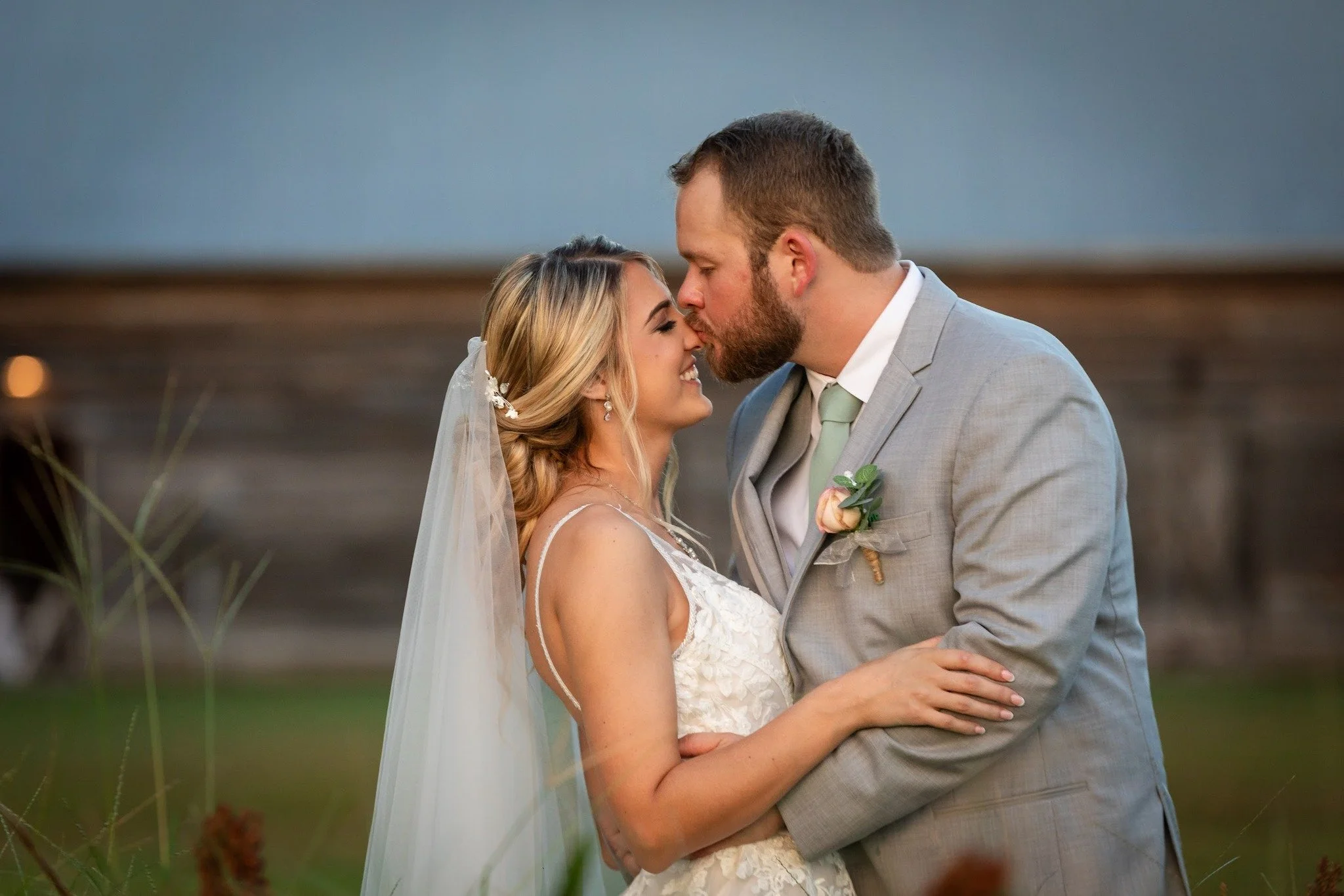 This serene, golden moment, where only light and love exist, is the true destination of a perfectly planned wedding. As engagement announcements begin to fill your feed this season, you may feel the excitement and perhaps the overwhelm of planning. L