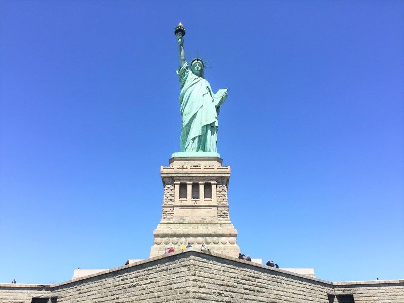 La Estatua de la Libertad vista desde abajo.