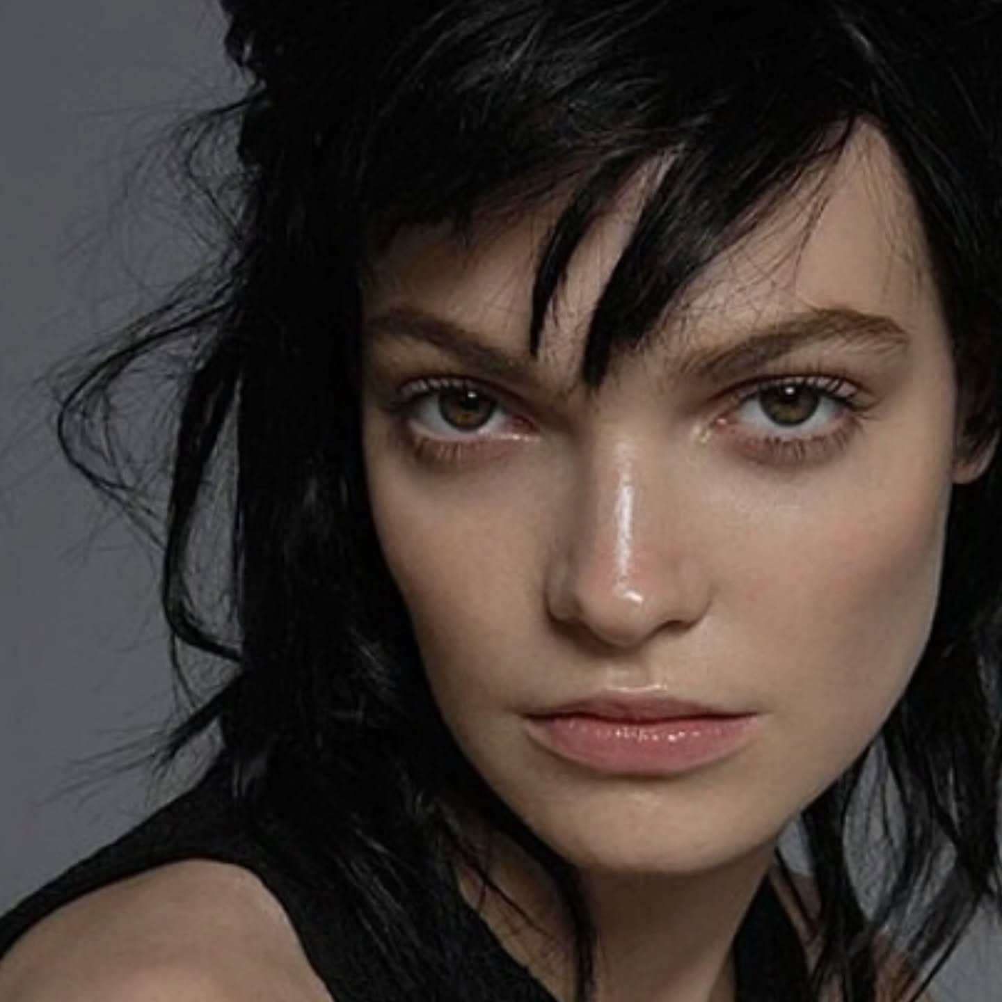 Sheer Edge #bare #translucent #makeup requires an understanding about how #textures react to one another. Diluting #color just enough so that the result looks practically non-existent and letting the #skin  breathe creates the ultimate #almostnomakeu