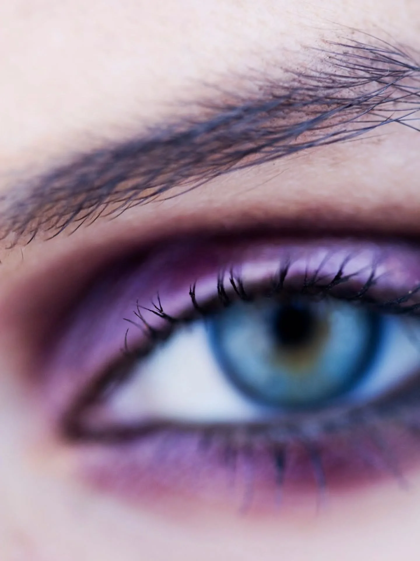 Burgundy and Violet are #seductive shades that immediately elevate a face and offer a #fresh take on a traditional #smokyeye Whether you opt for a beautiful #eyepencil like @victoriabeckhambeauty Satin Kajal Eyeliner in Bordeaux or go all out with @p