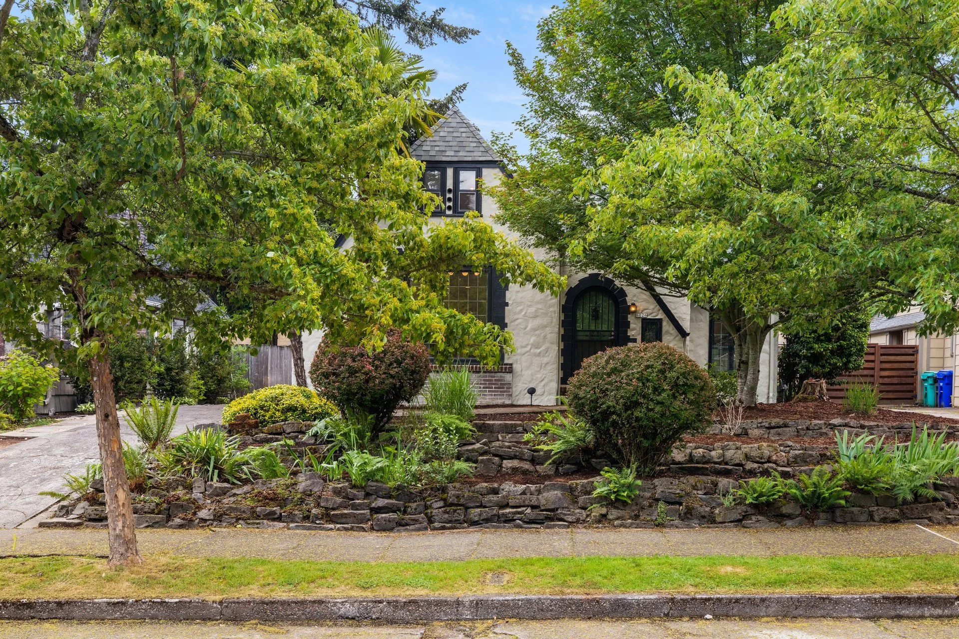 003-6026NorthMississippiAvenue-Portland-OR-97217-SMALL.jpg