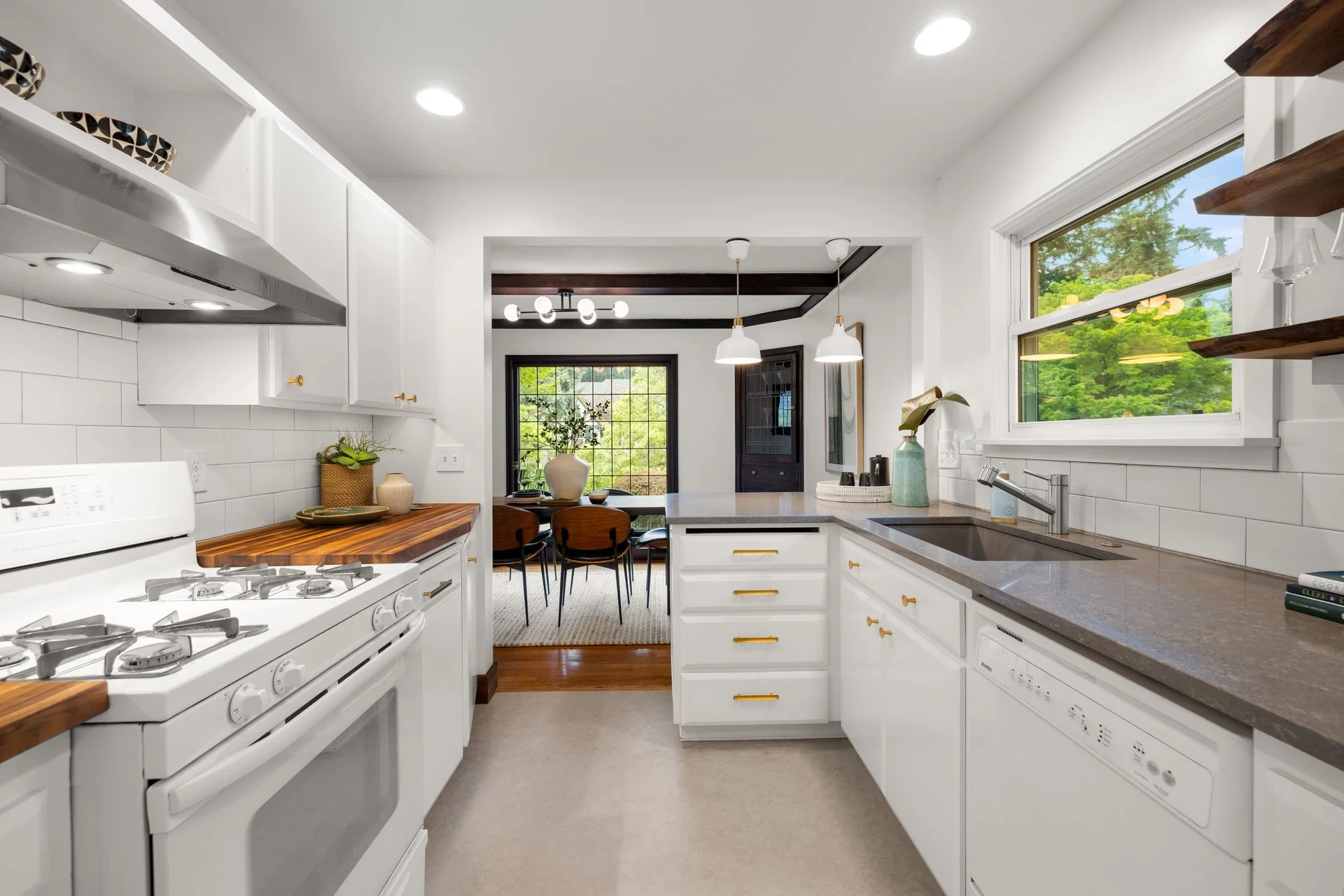 029-6026NorthMississippiAvenue-Portland-OR-97217-SMALL.jpg