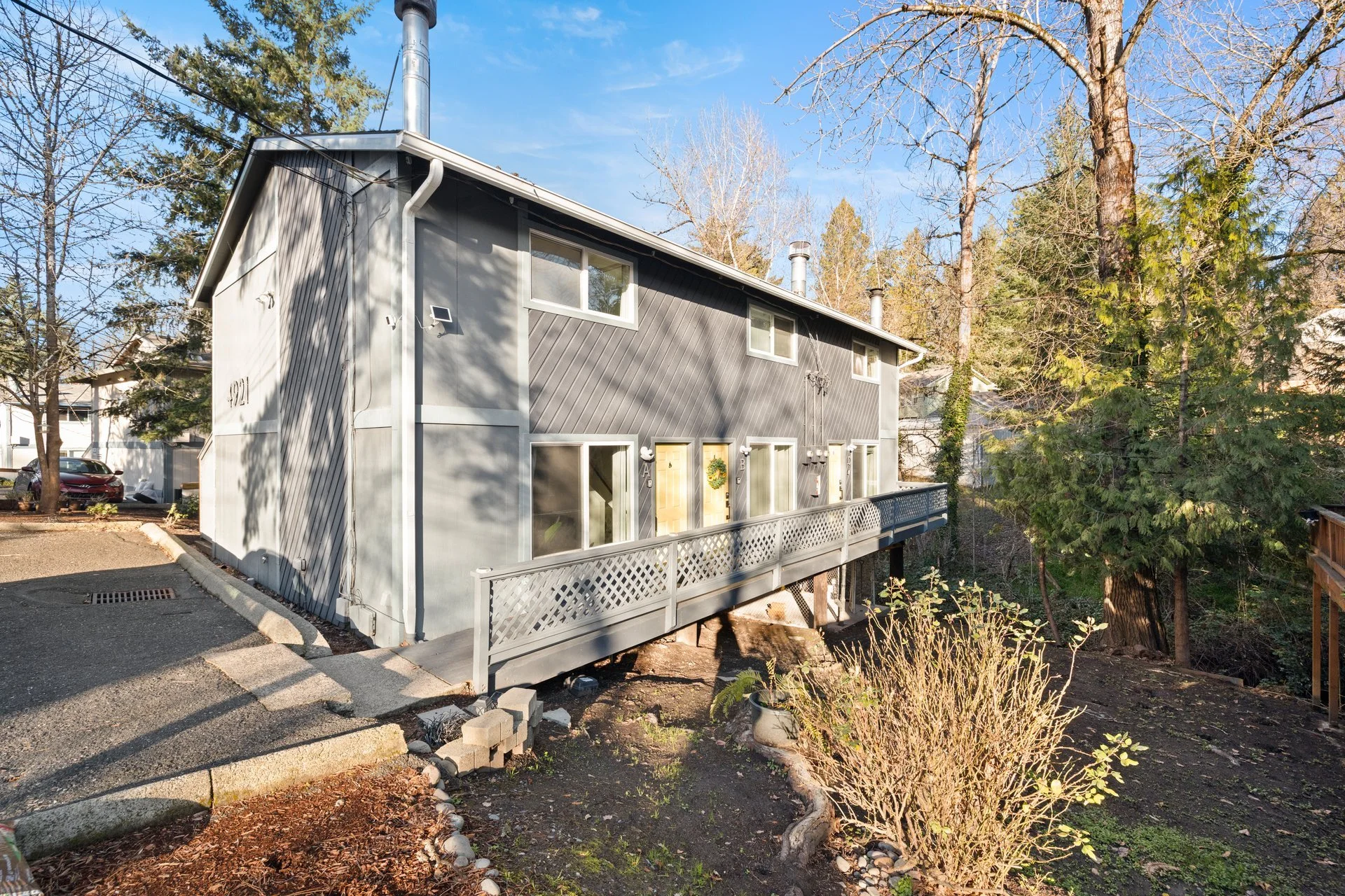 Front door and walkway of units A, B and C