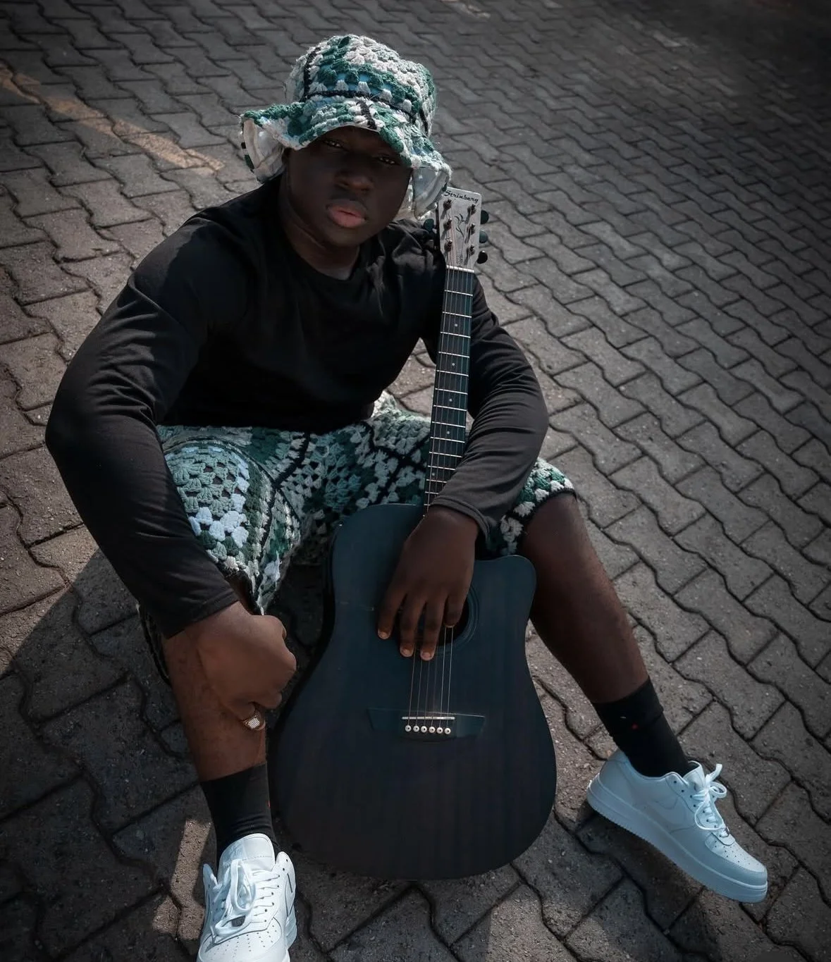 Eccentric singer Delzz