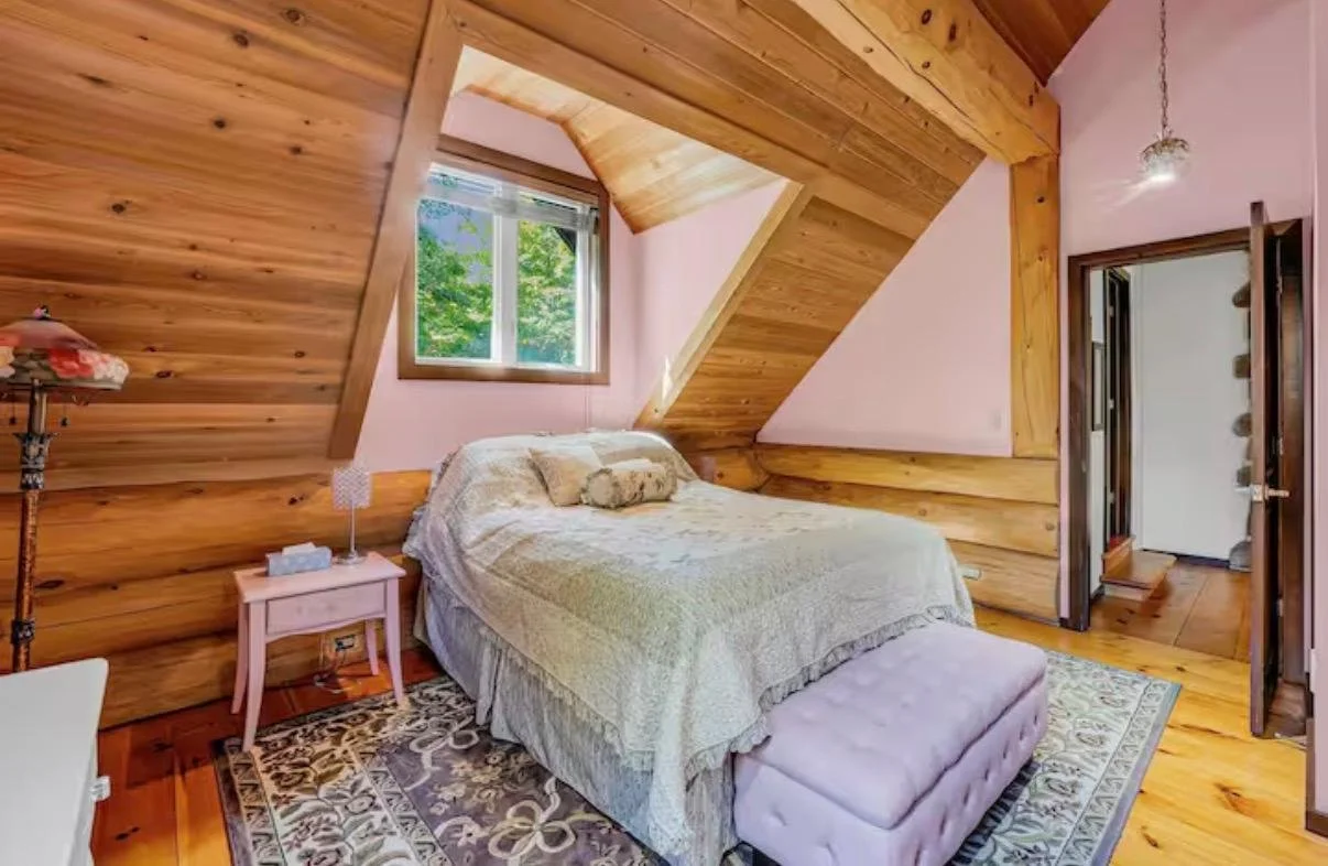 Atman Retreat - Vishnu Room (April 24 - 26, 2026)