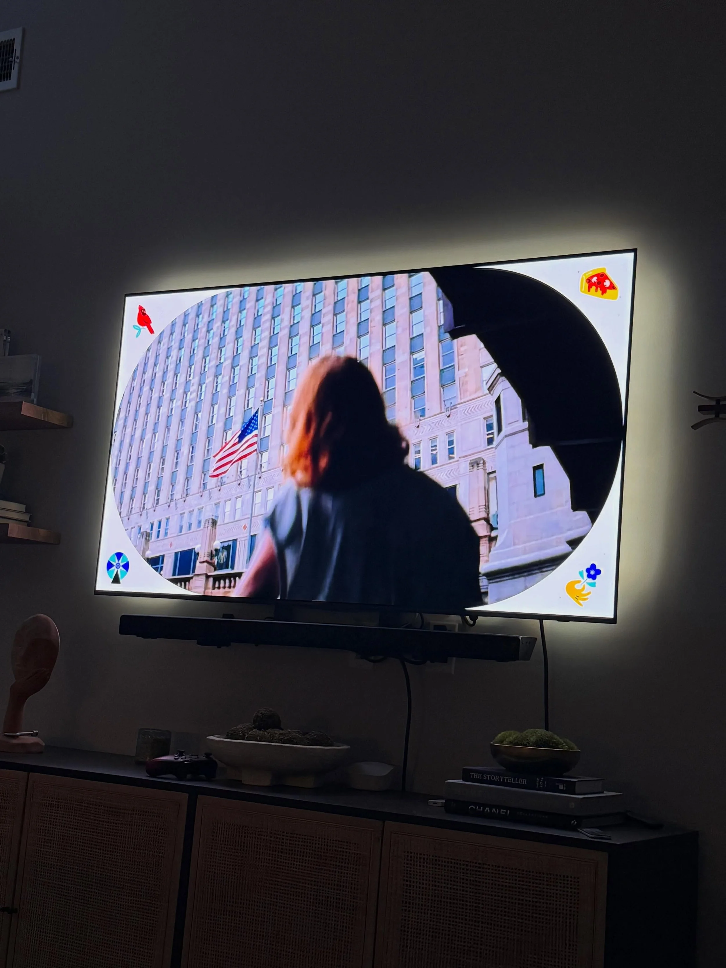 Ok, back in the ATL after Neocon and this is the first TV commercial that comes on&hellip;.The Mart is following me! 😝 Recap photos to follow soon.
