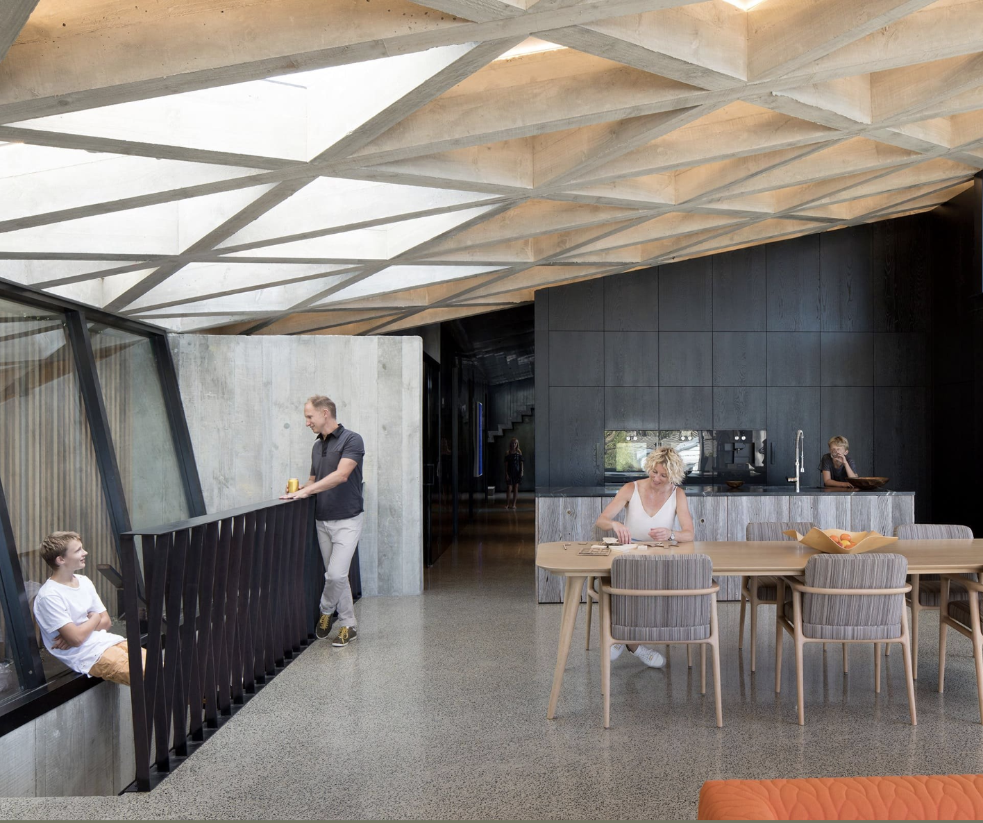 Concrete Diagrid Home